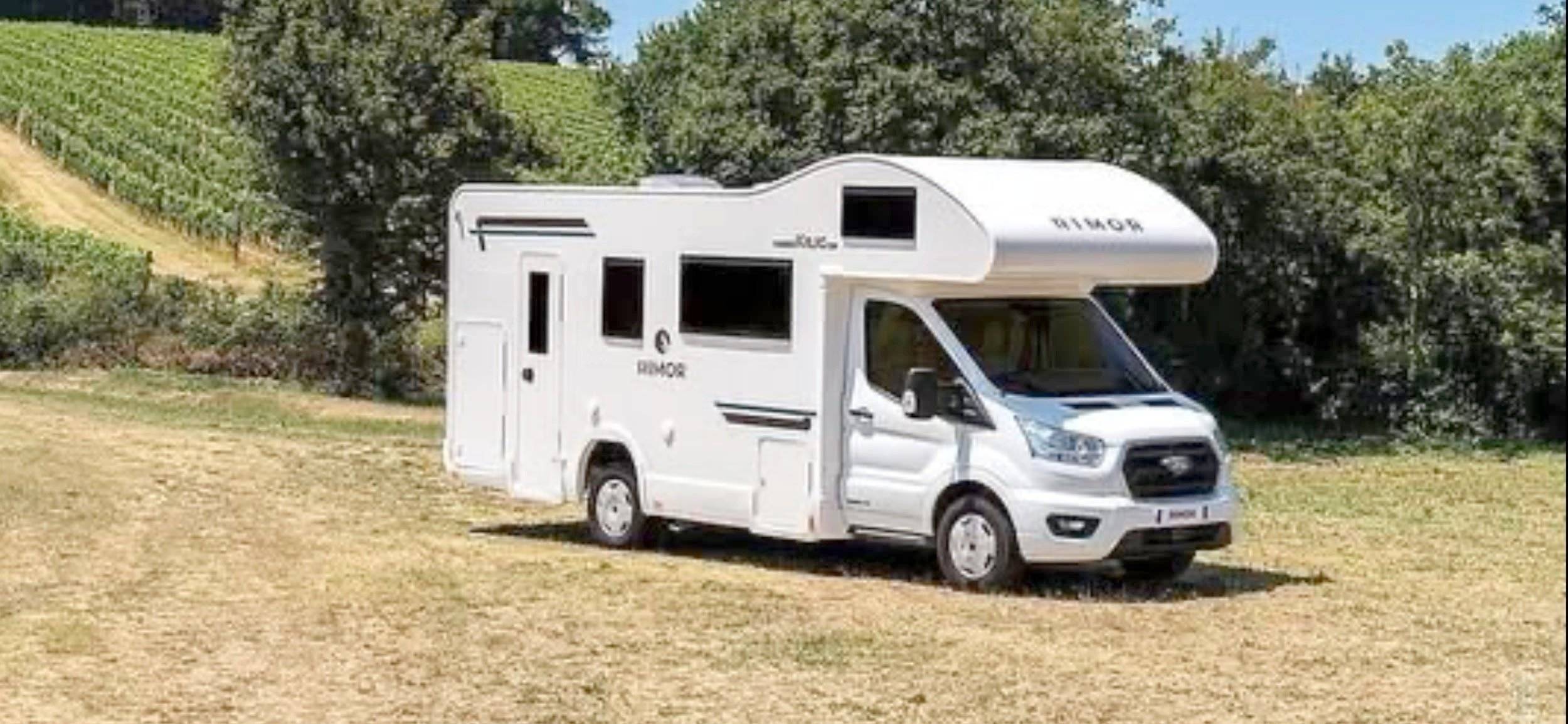 Front view from 3/4 Ford Rimor - Yescapa
