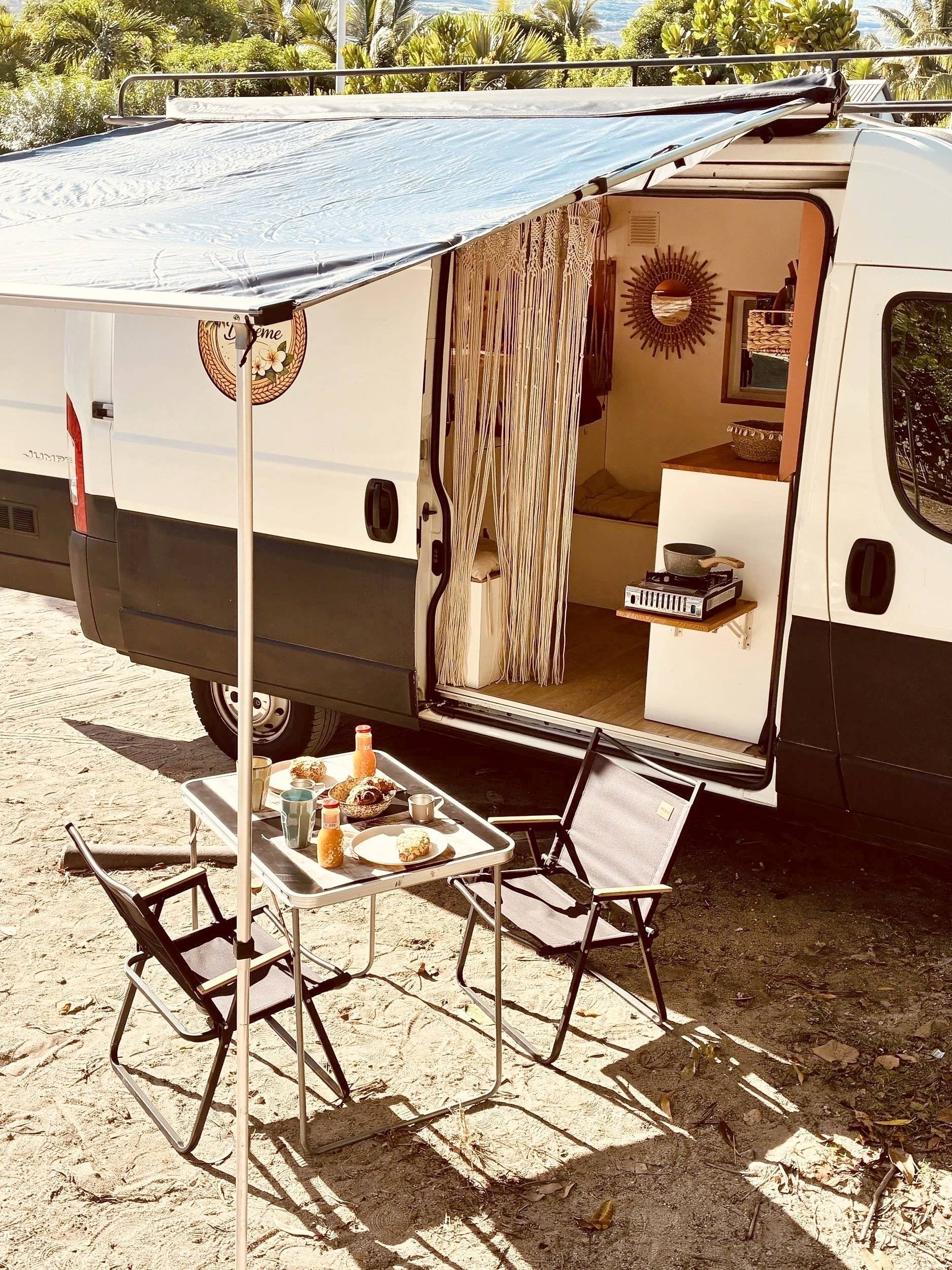 Coin repas Citroën Jumper 2,2 l 110 ch - Yescapa