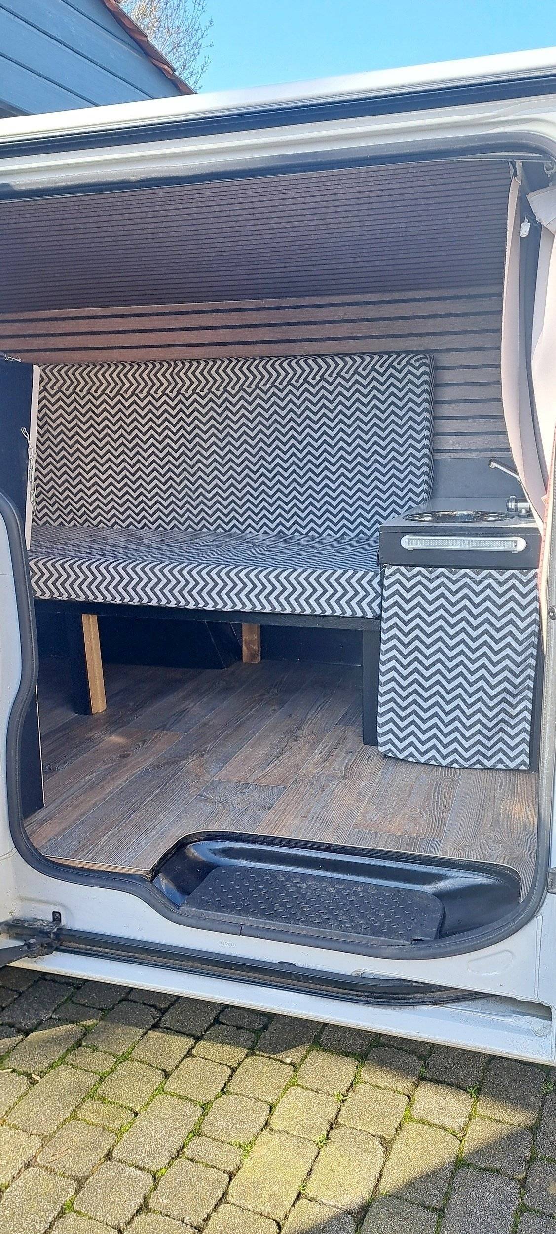 Campster Trafic 1,6 l 120 ch