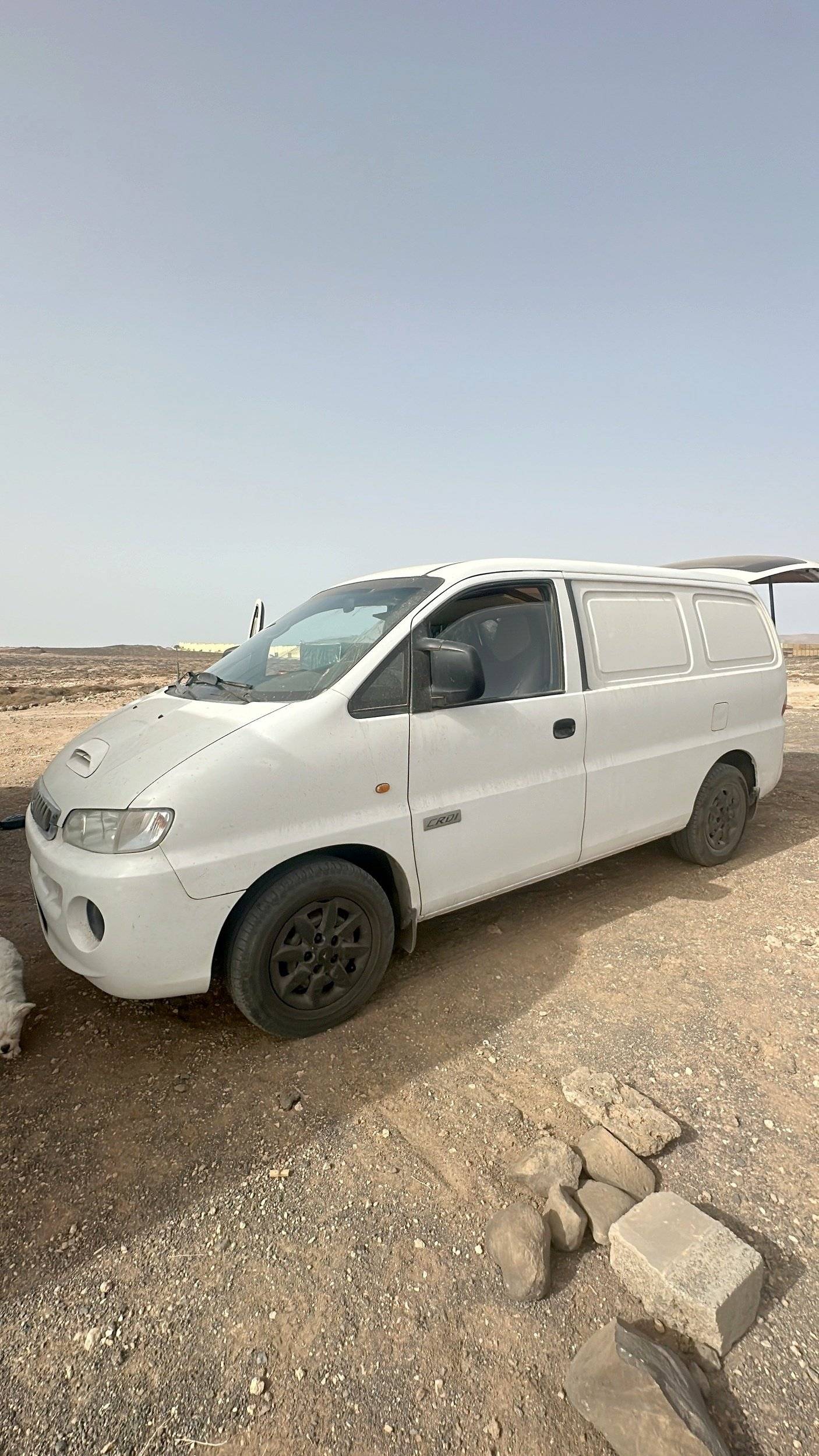 Vista del vehículo ángulo delantero Hyundai H-1 - Yescapa