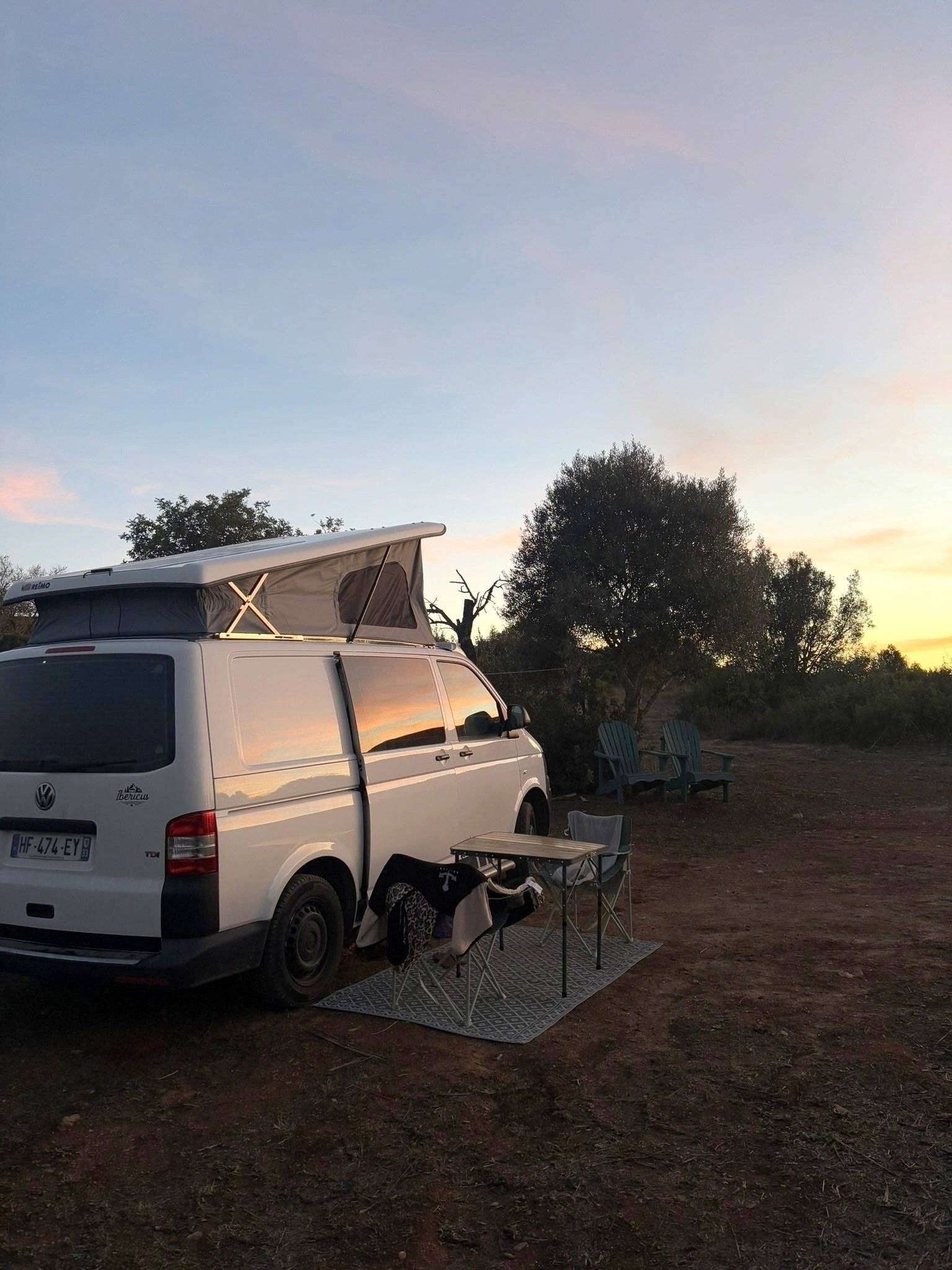 Comedor Volkswagen Transporter  T5 2,0 l 140 ch - Yescapa