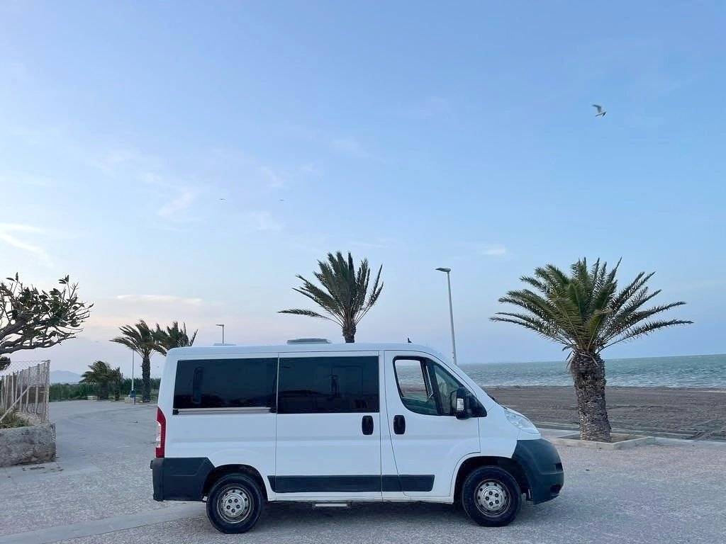 schräge Vorderansicht Fiat Ducato 120 Multijet - Yescapa