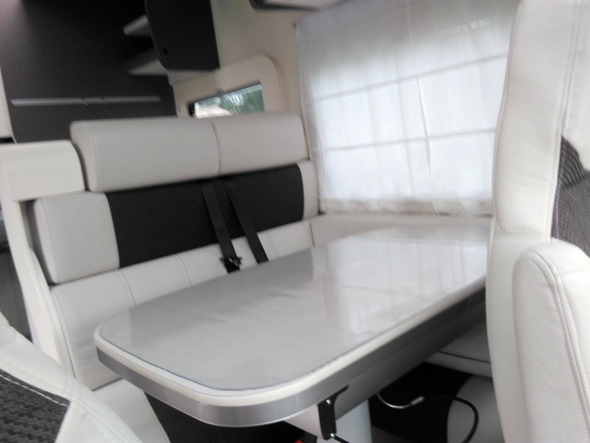 Challenger/MAGEO/288EB Transit 2,2 l 155 ch