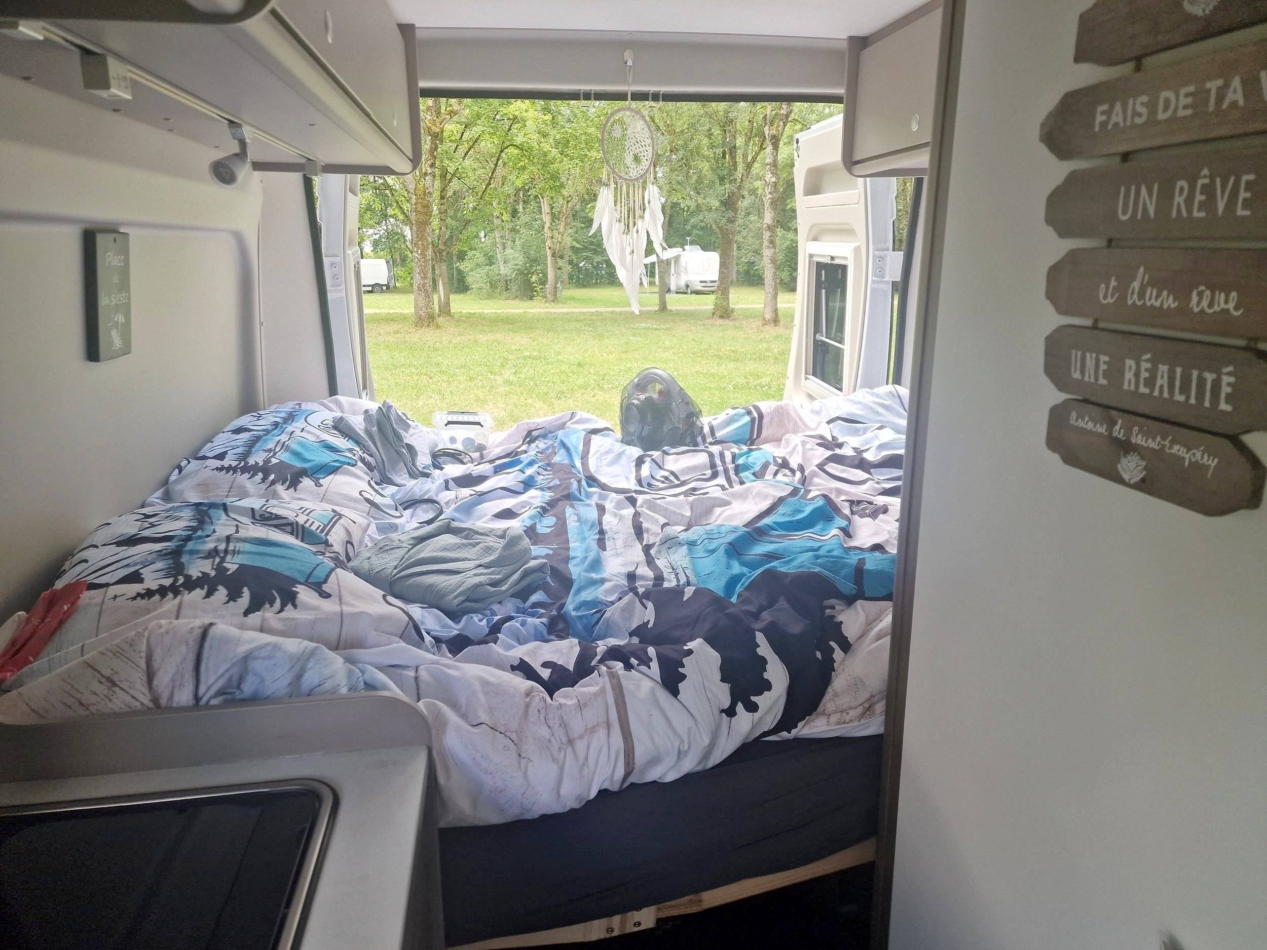 Berth Peugeot Boxer - Yescapa