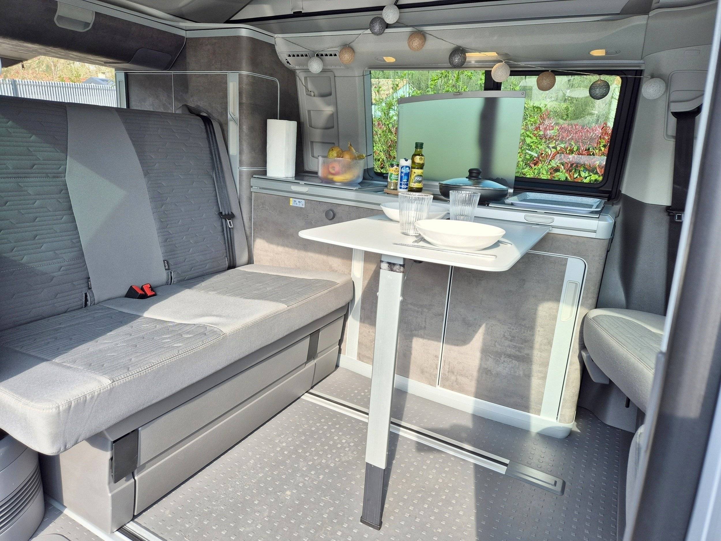 Eethoek Volkswagen T6 2,0 l TDI 150 ch - Yescapa