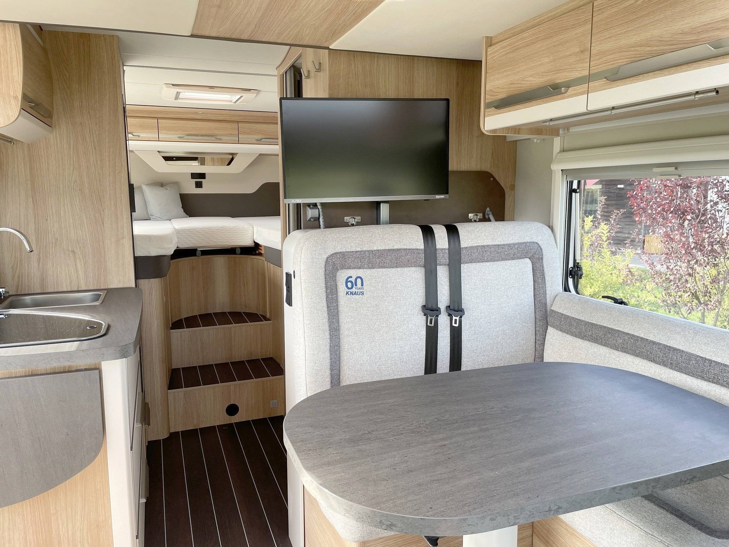 Dining Area Fiat Fiat Ducato - Yescapa
