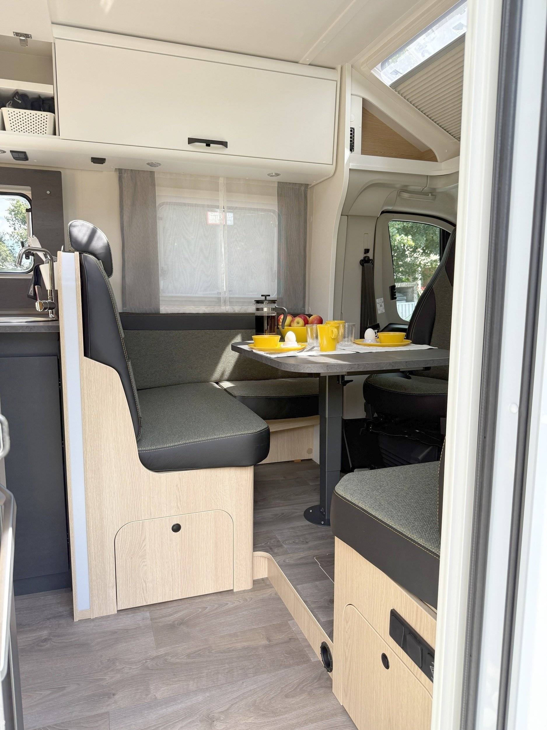 Dinette Fiat Fiat ducato - Yescapa
