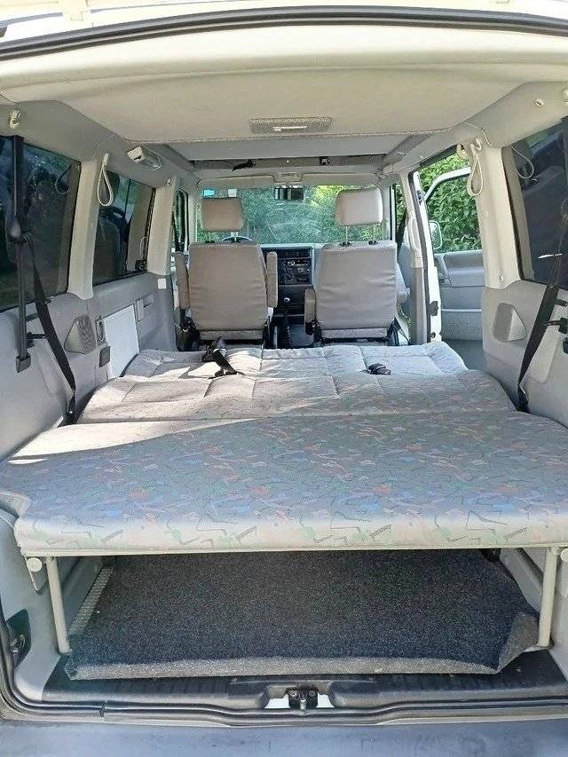 Couchages Volkswagen Transporter T4 Multivan - Yescapa