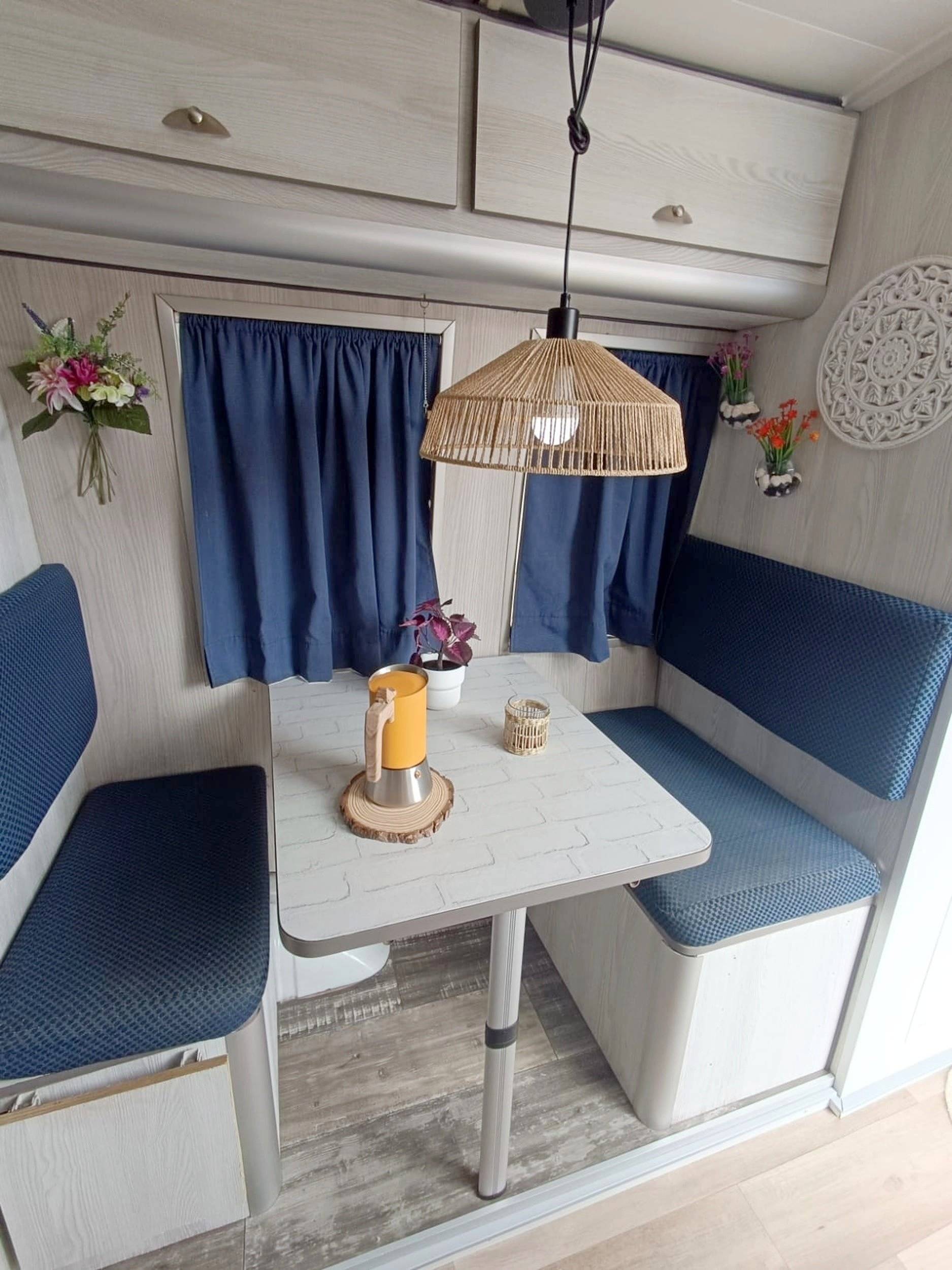 Eethoek Iveco Daily 3,0 l 180 ch - Yescapa