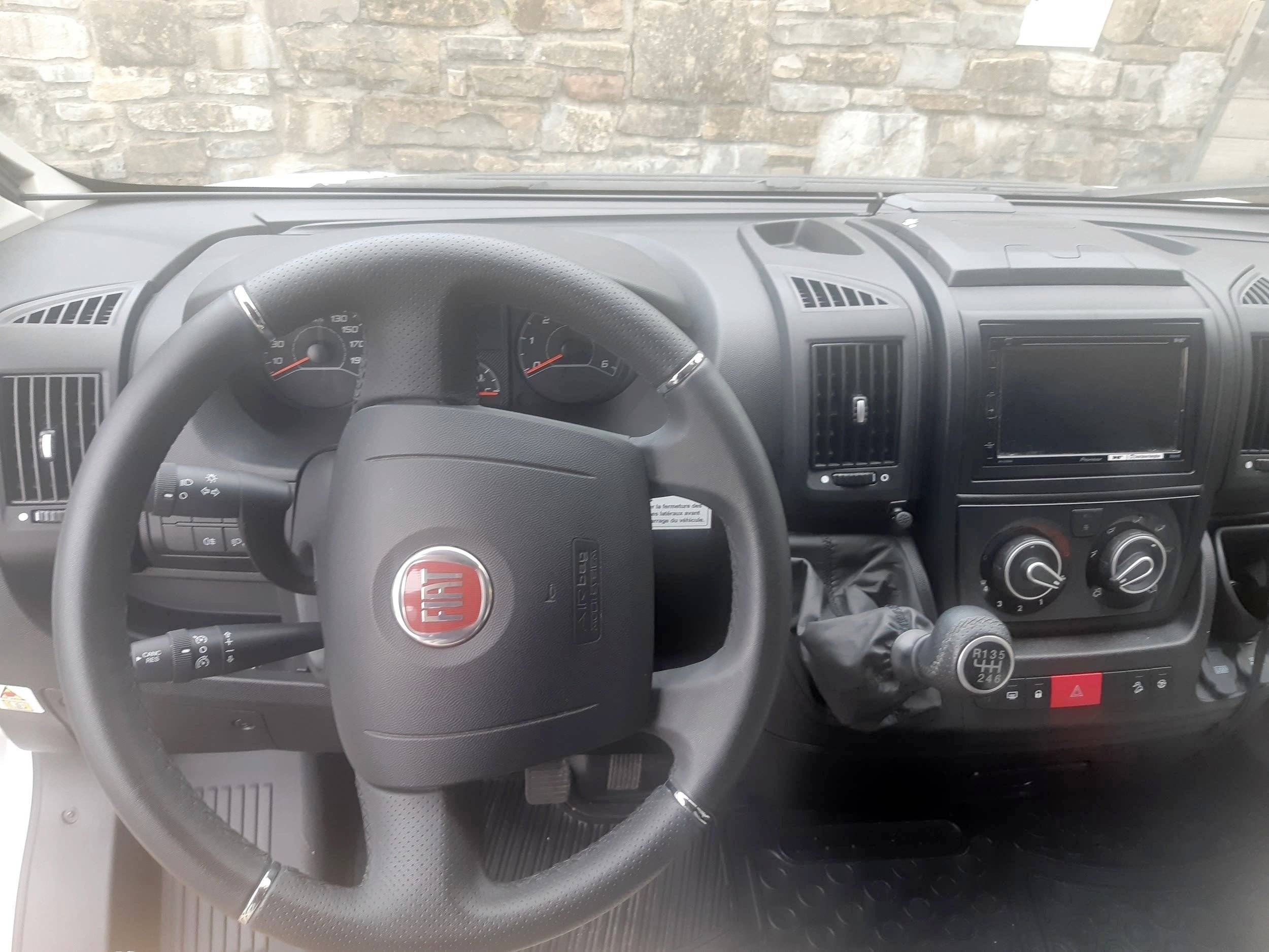 Hymer free 540 crossover