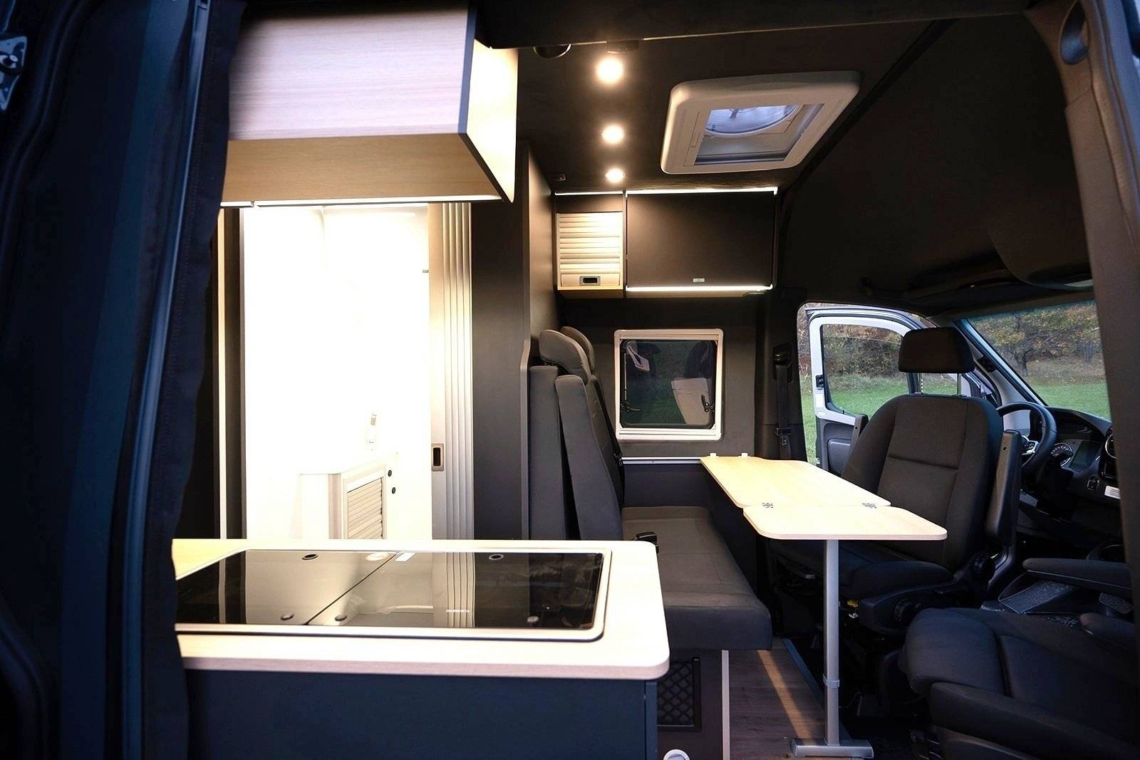 Aquila Stenar 4 Sprinter 319 2WD L4H3