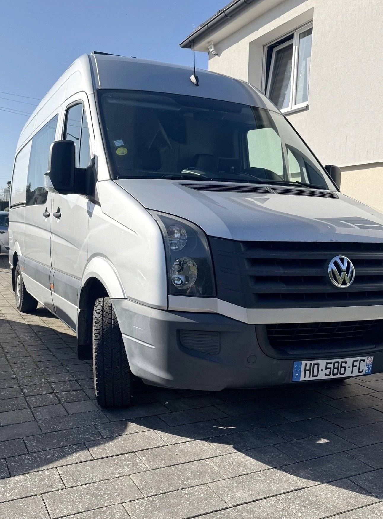 Vista de 3/4 Volkswagen Crafter - Yescapa