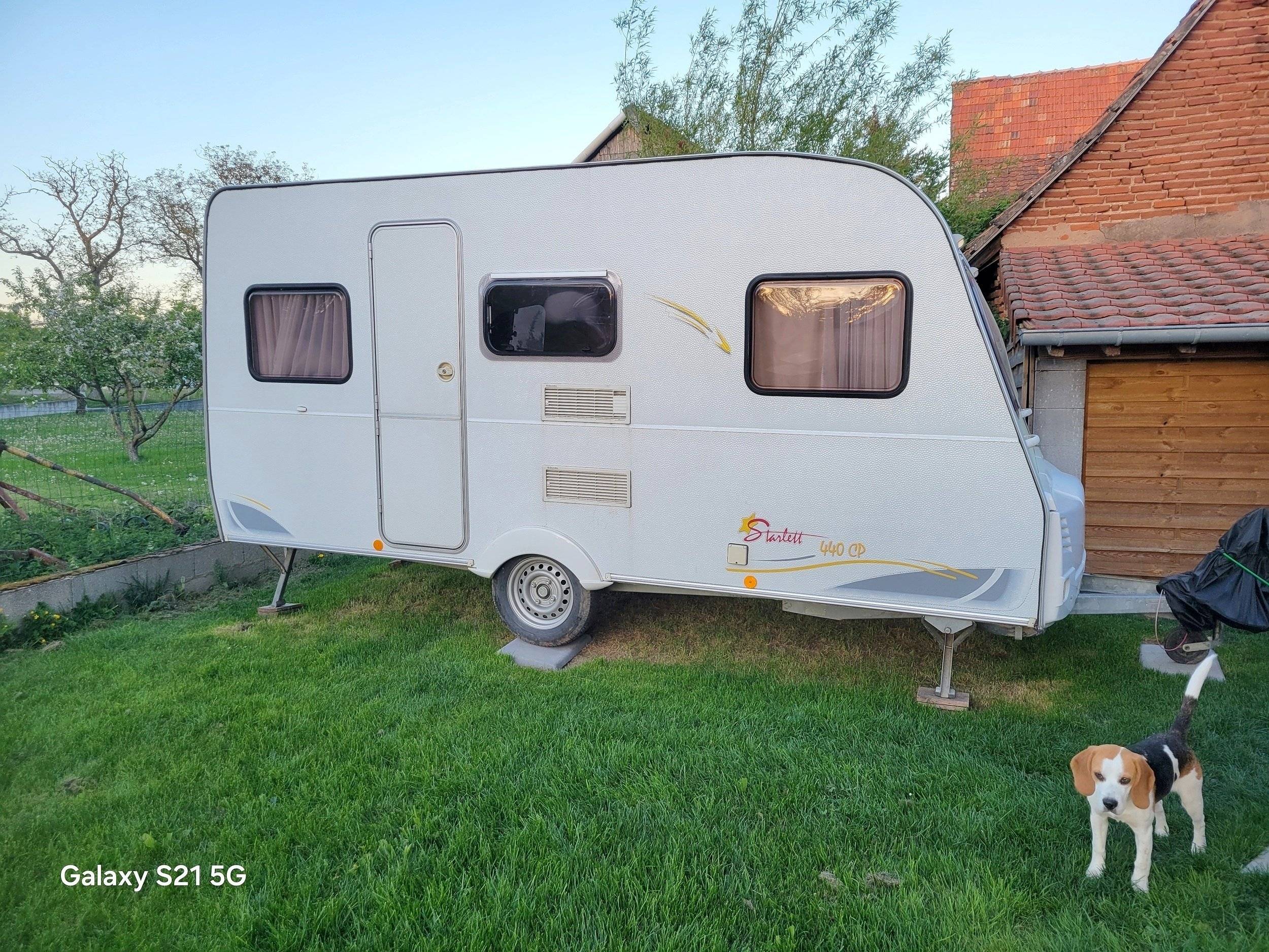 Vue avant de 3/4 Steckermann - Yescapa