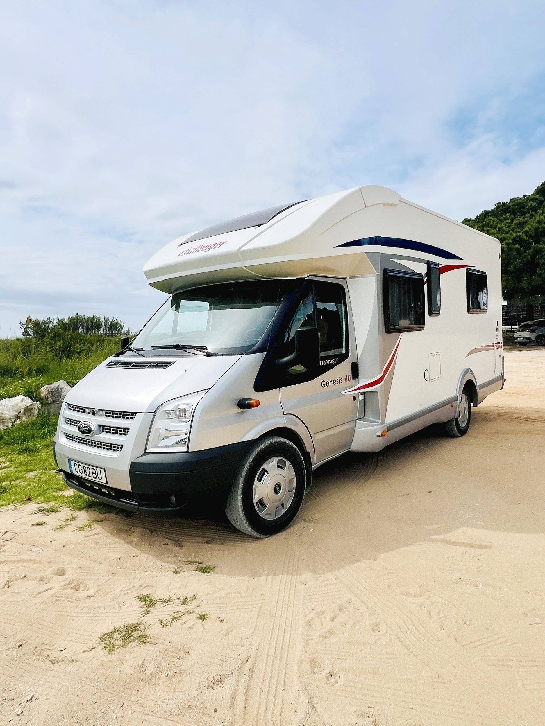 Área de jantar Ford Transit - Yescapa