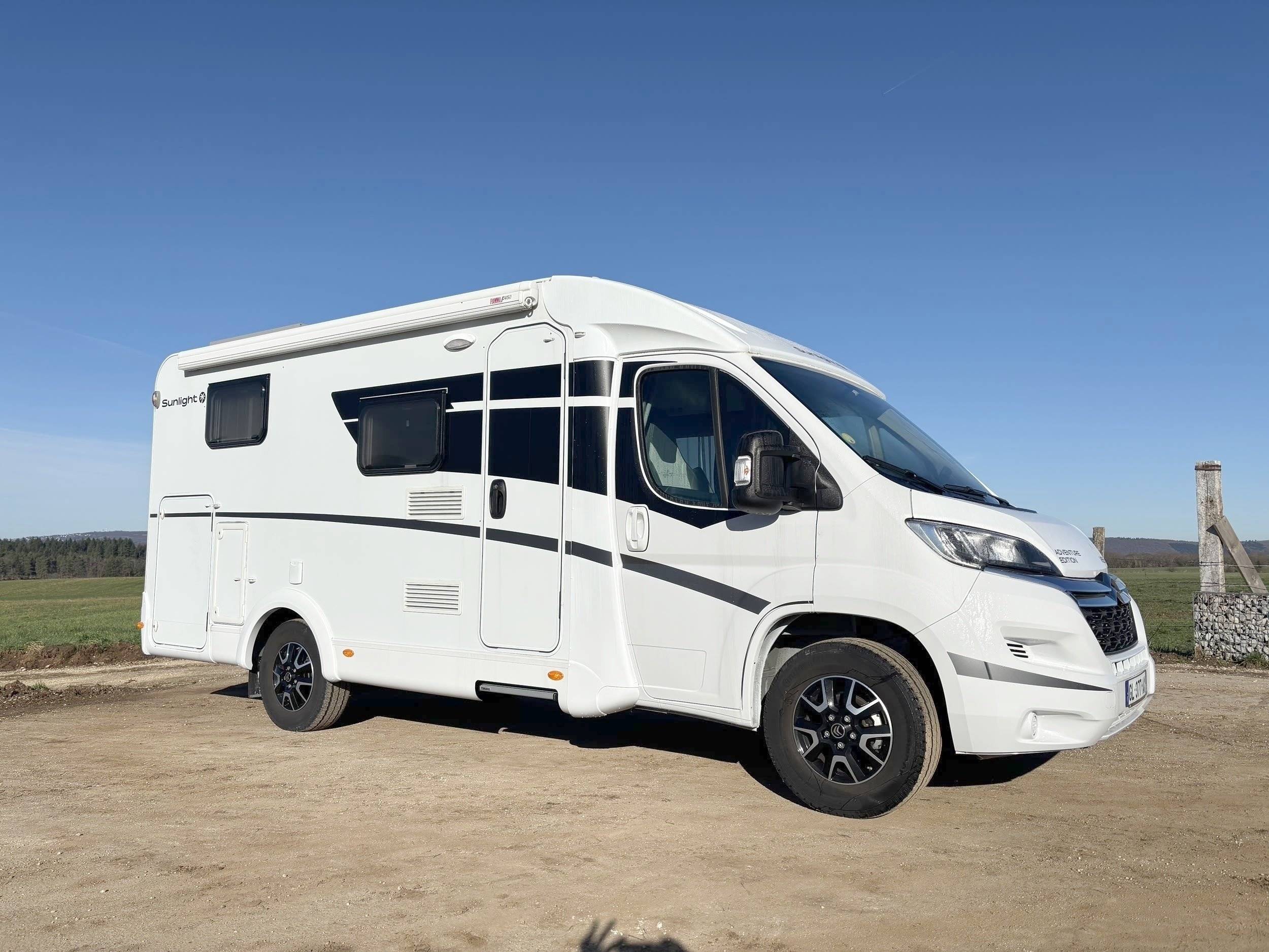 schräge Vorderansicht Citroën Jumper 2,2 l 130 ch - Yescapa