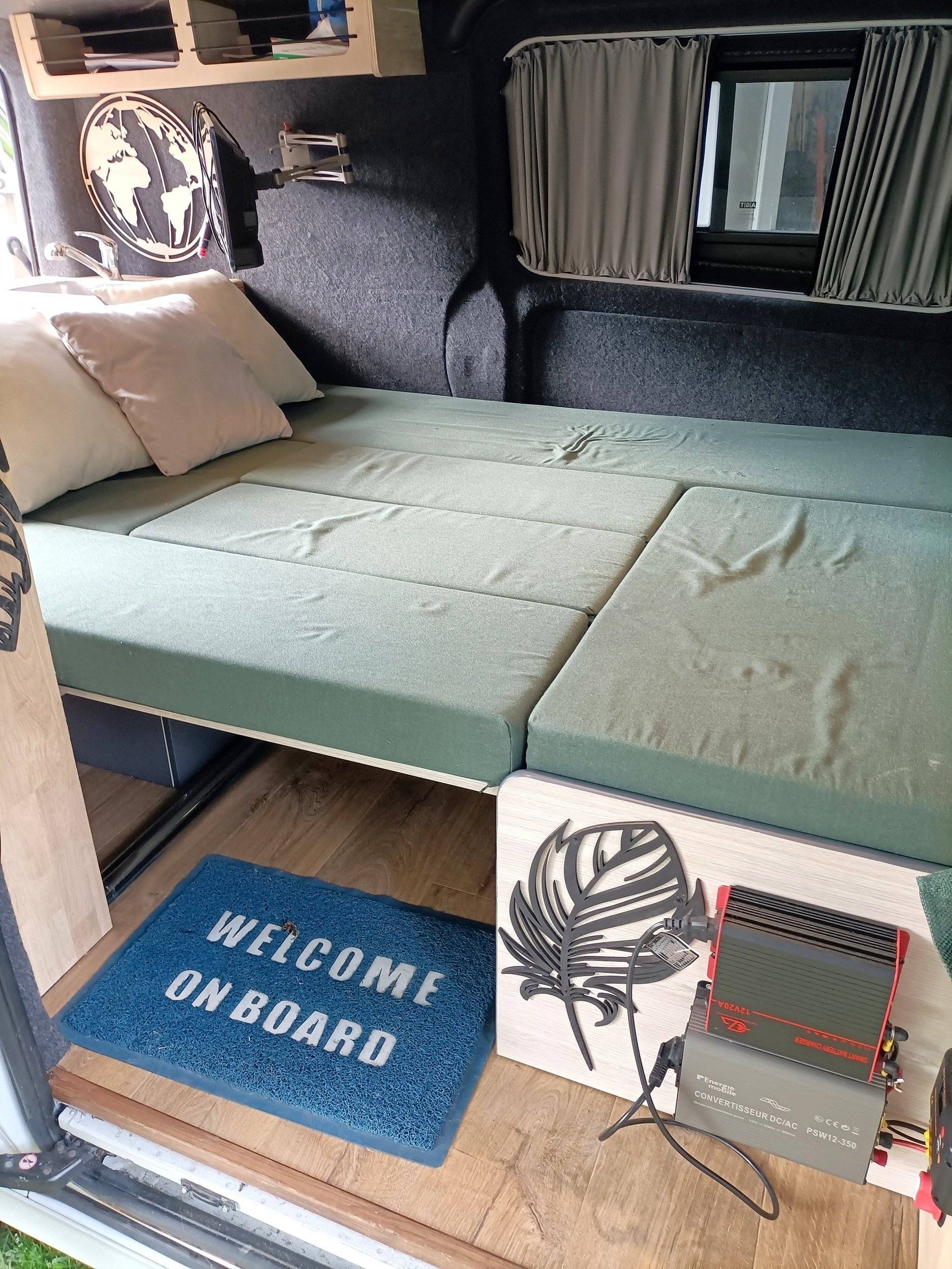 Plazas en cama Ford - Yescapa