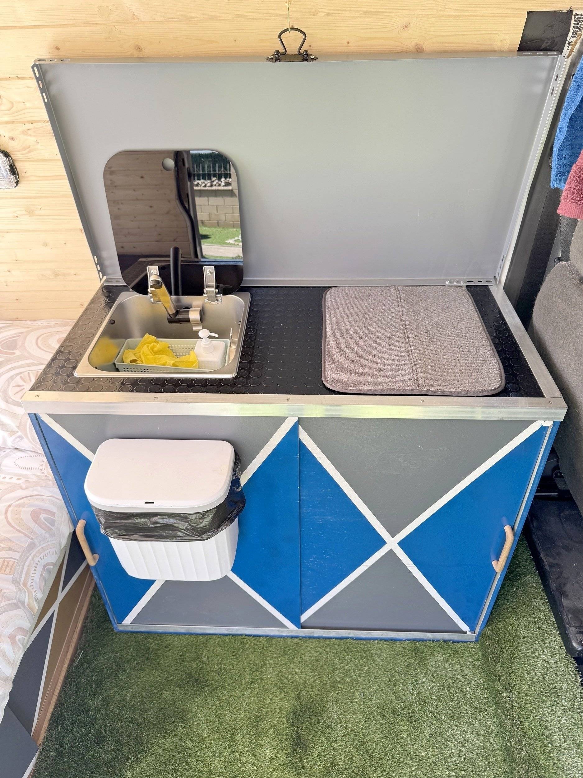Coin cuisine Ford Transit Old Town - Yescapa