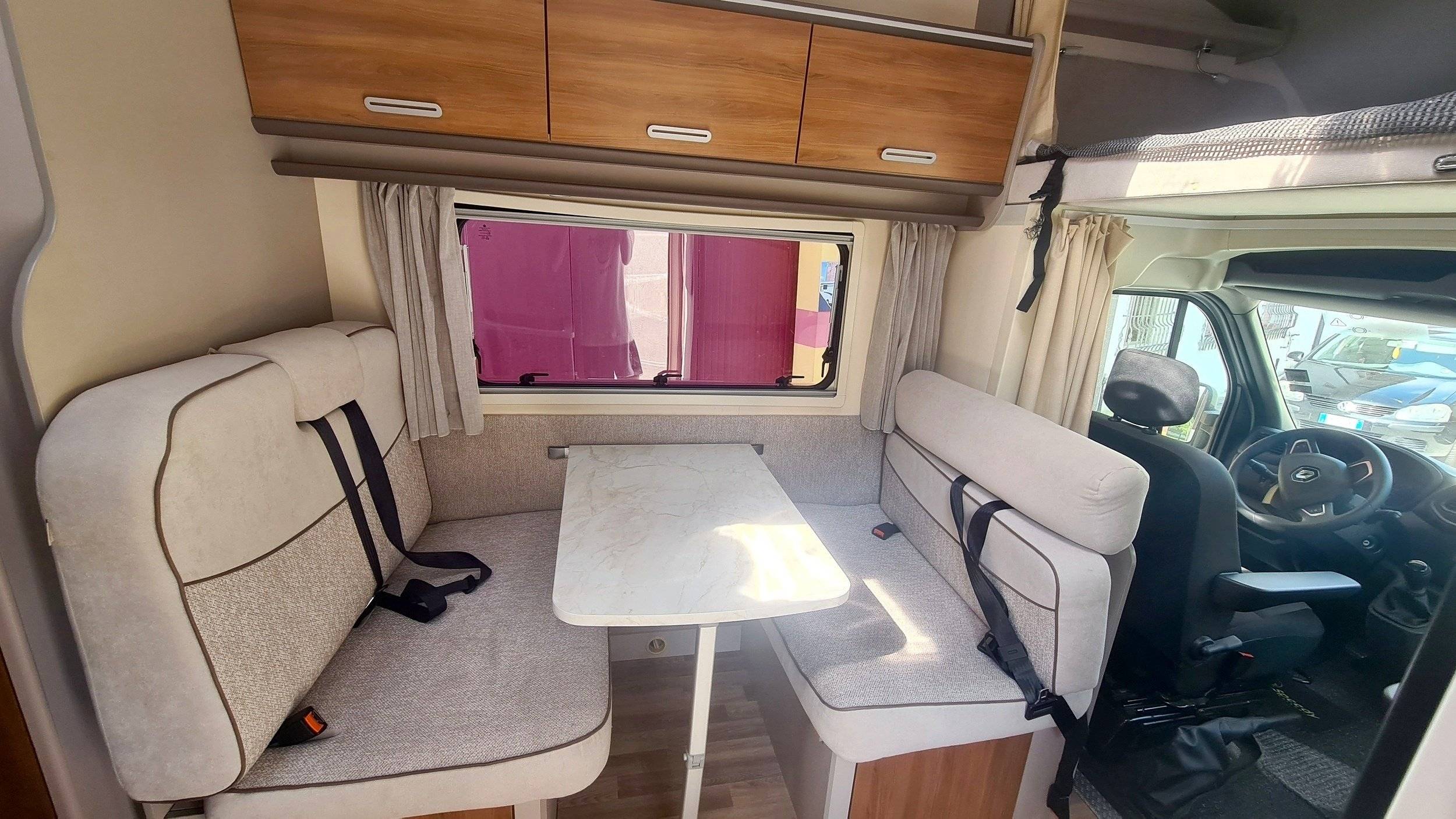 Menjador Renault Master 2,3 l 145 ch - Yescapa