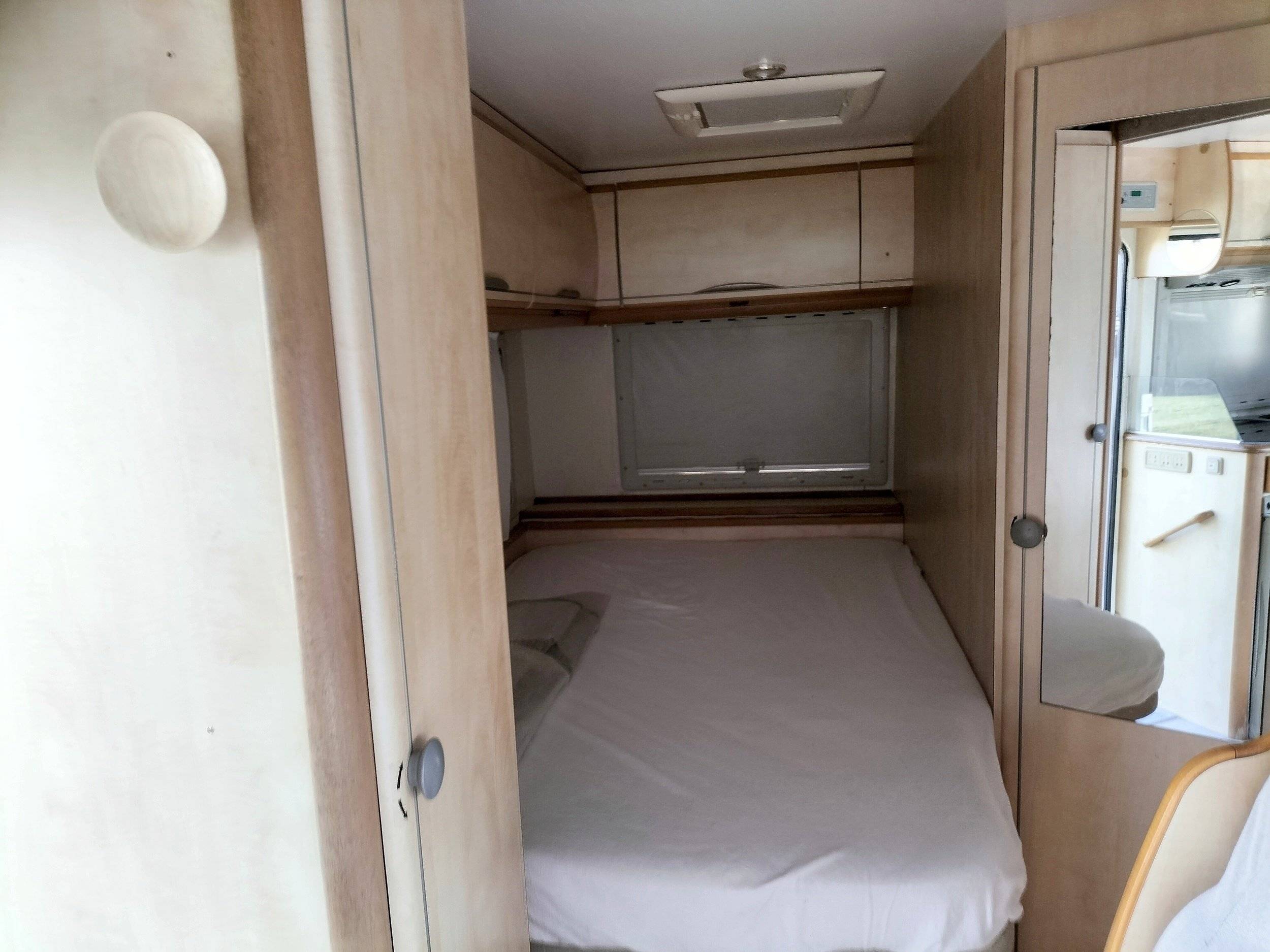 Berth Fiat 2.8 JTD - Yescapa