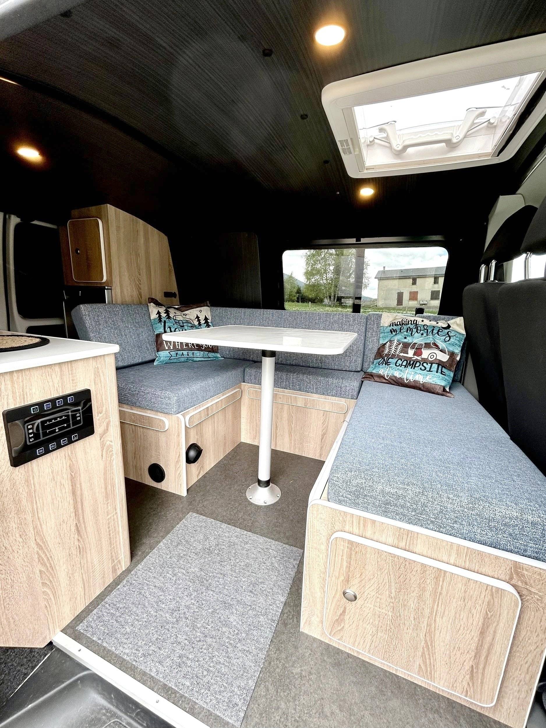 Custo Van Transporter