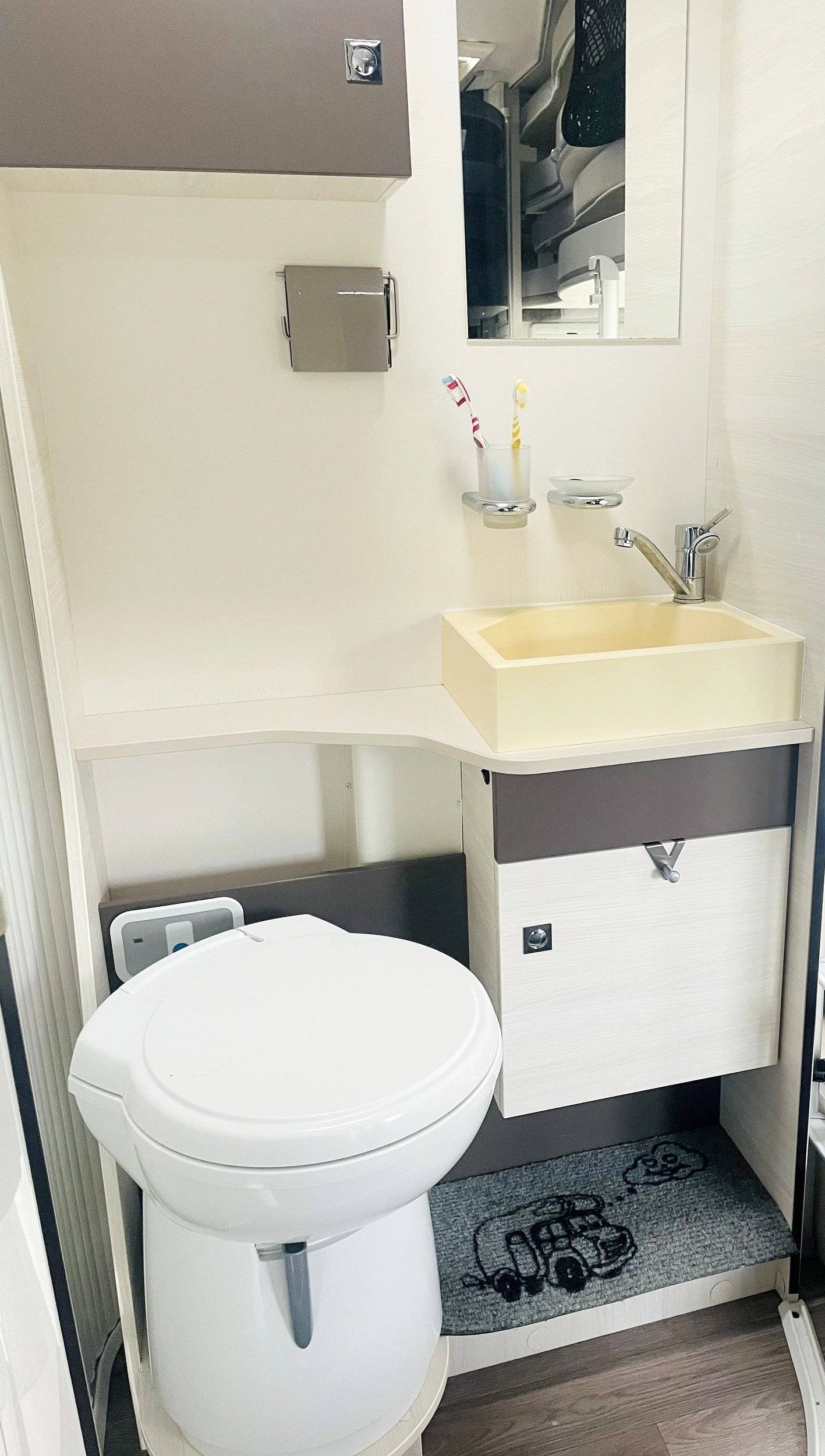 Chausson Chausson 716