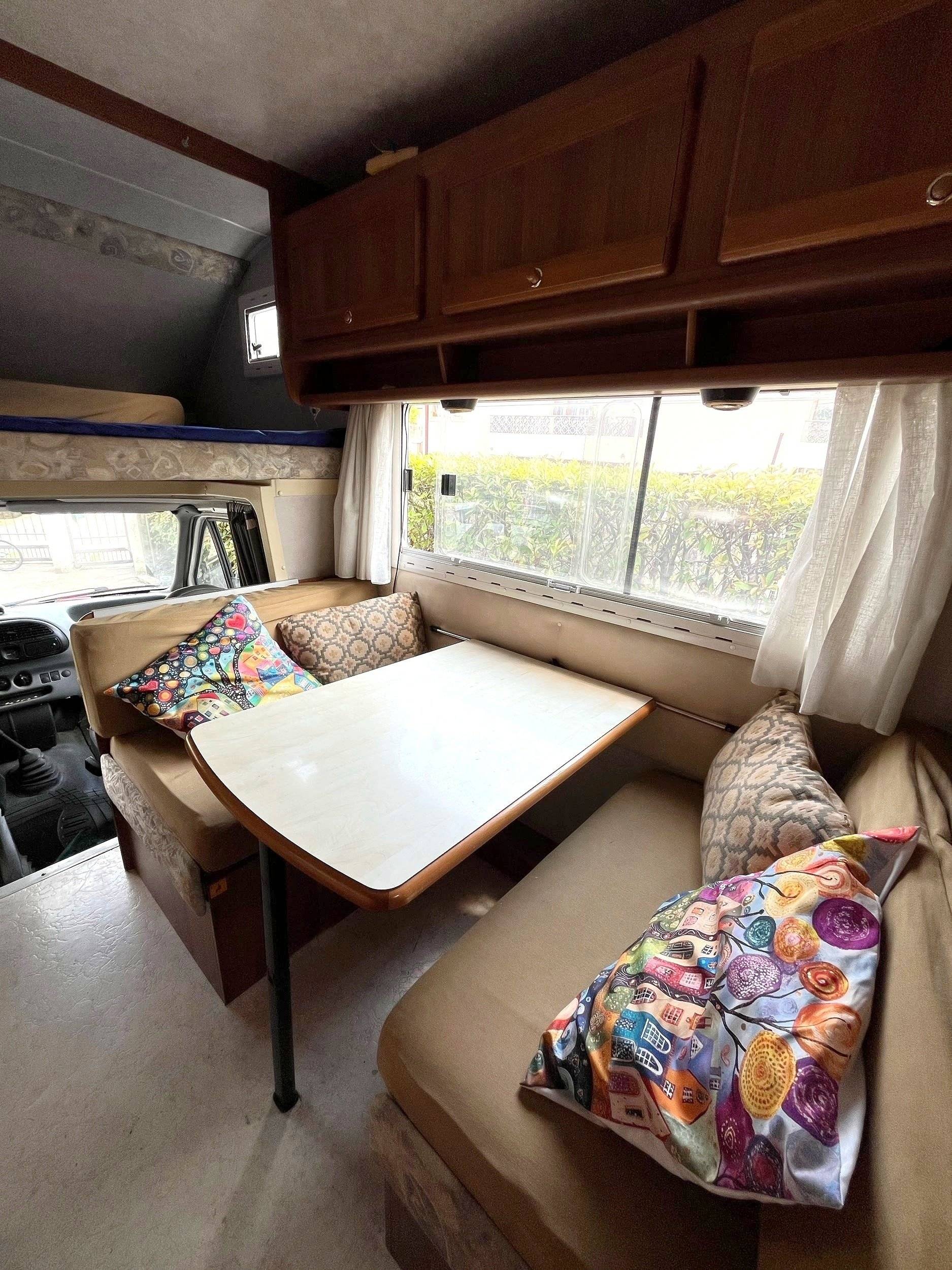 Comedor Ford transit 2.5TD - Yescapa