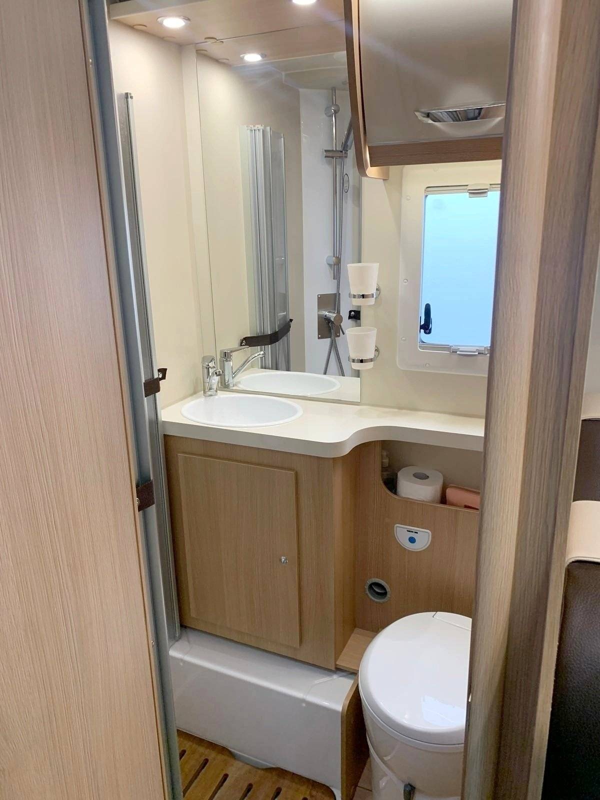 Plazas en cama Fiat Ducato 2,3 l 120 ch - Yescapa
