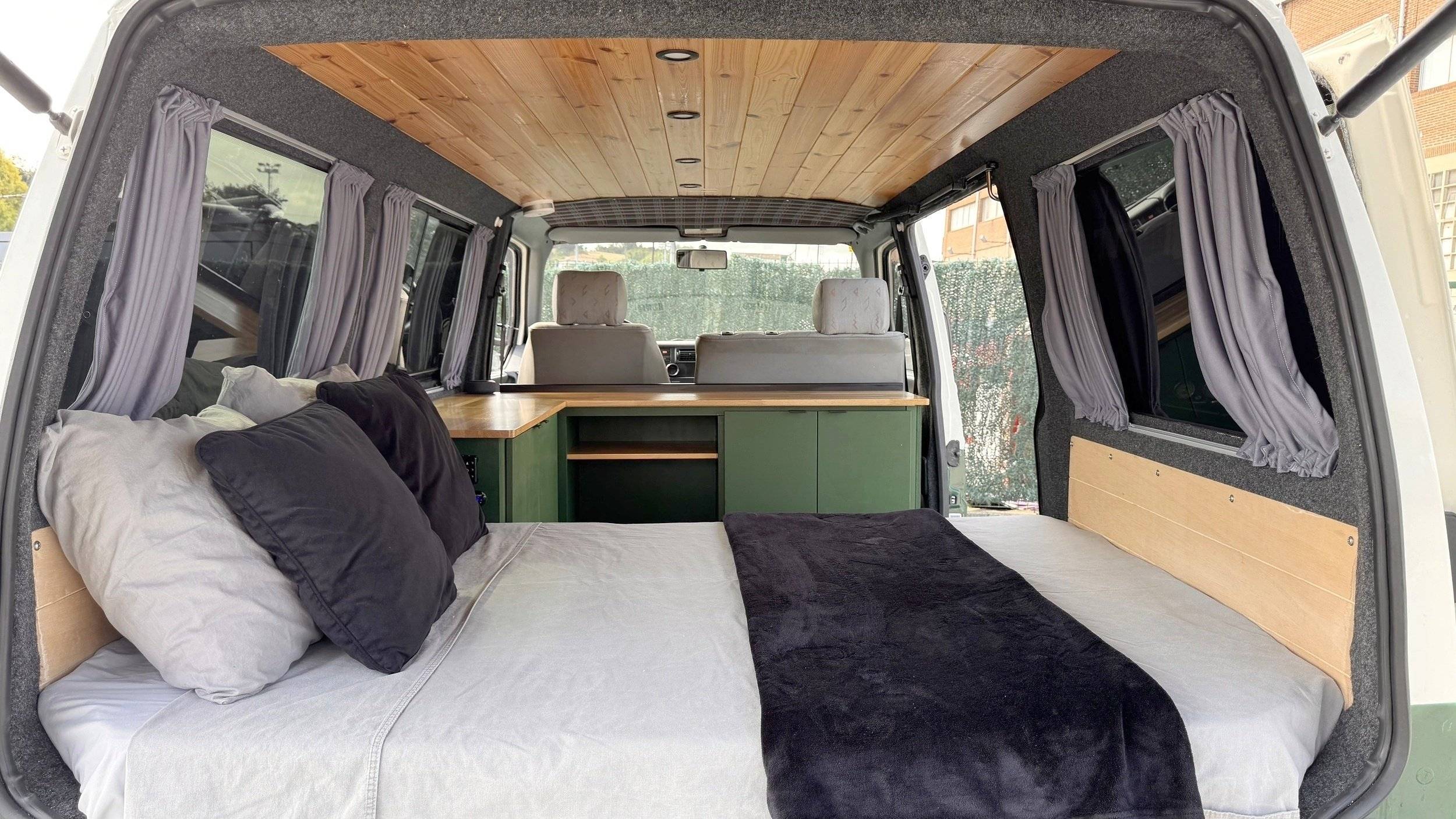 Comedor Volkswagen Transporter T4 - Yescapa