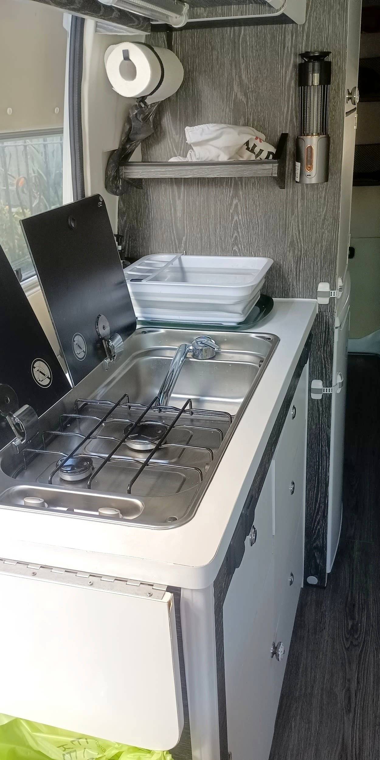 Cozinha Renault Master 2,5 l dCi 150 ch. - Yescapa