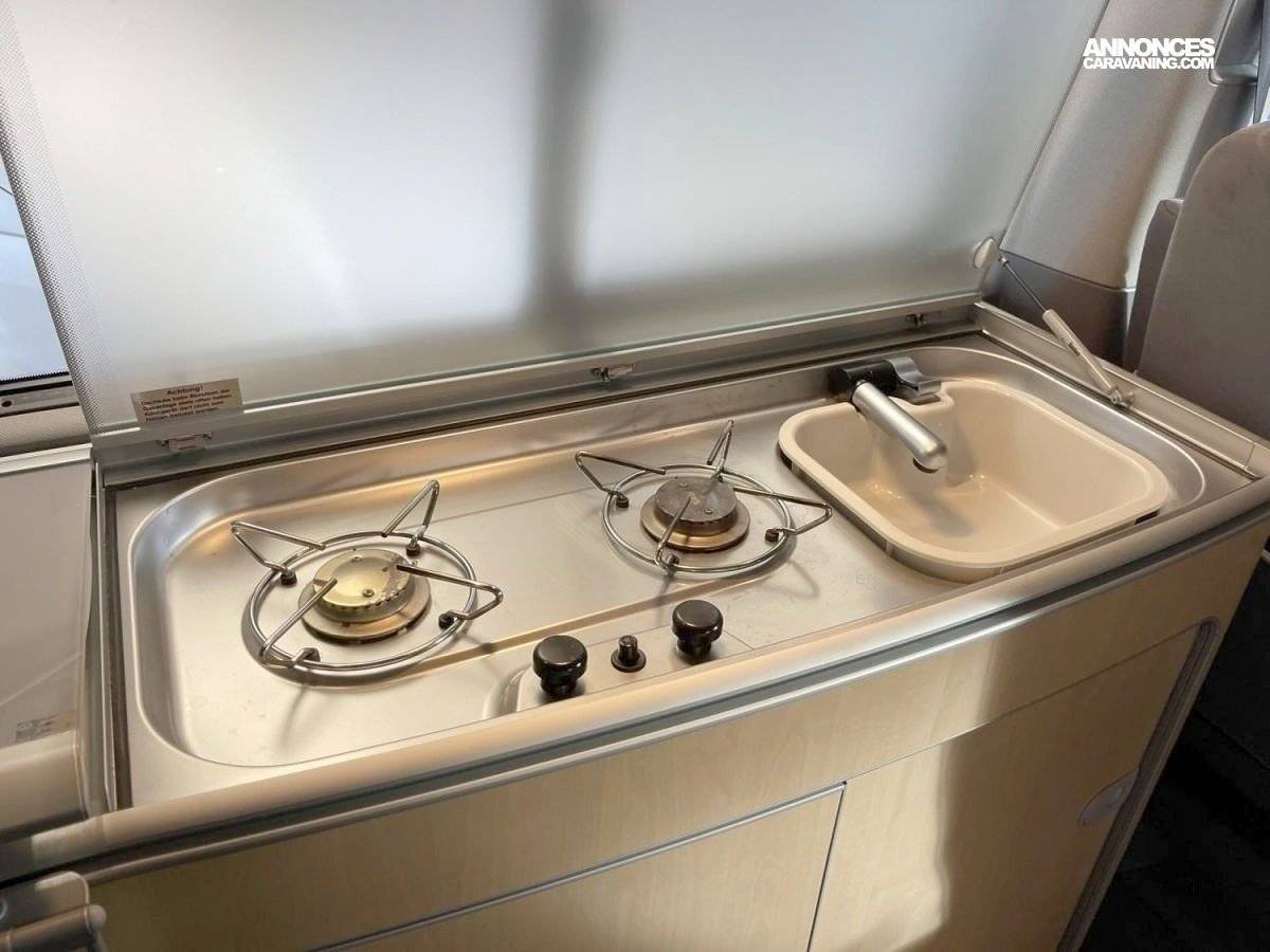 Coin cuisine Volkswagen T5 2,5l 174 ch - Yescapa