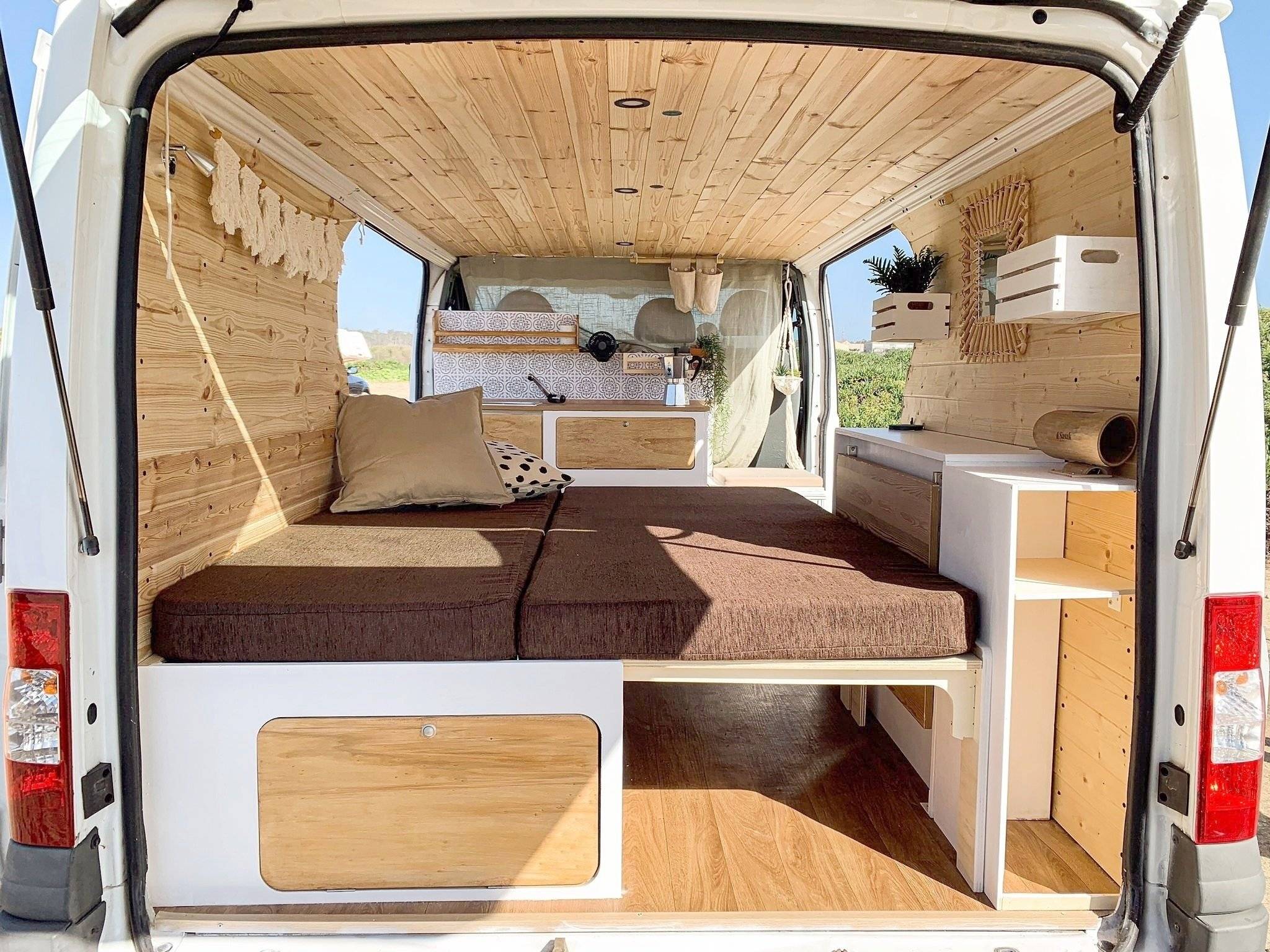 Berth Ford FORD TRANSIT - Yescapa