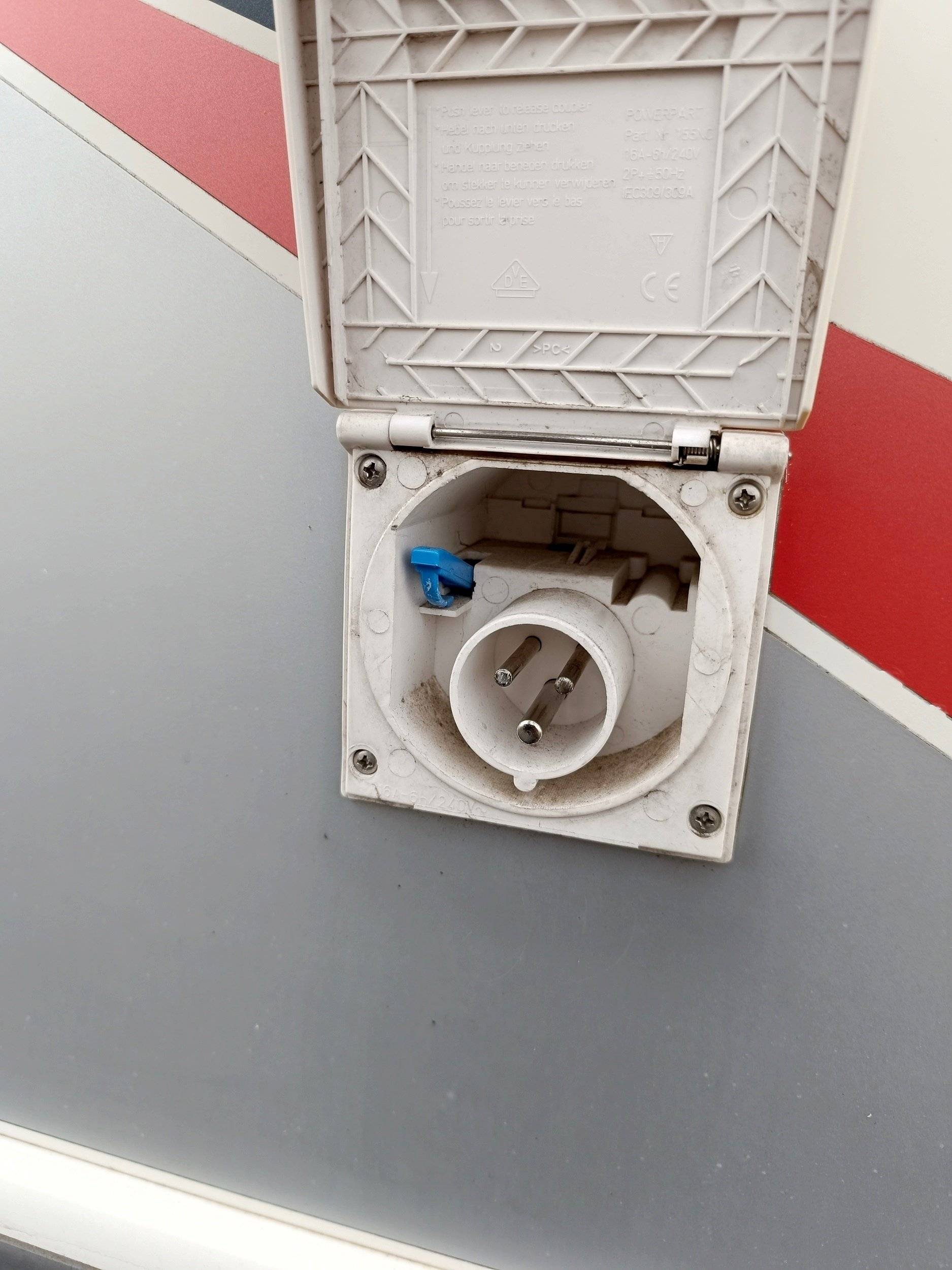 Challenger ford transit