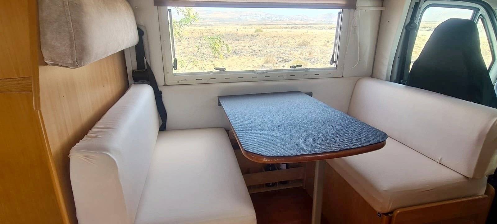 Dining Area Fiat FIAT DUCATO - Yescapa