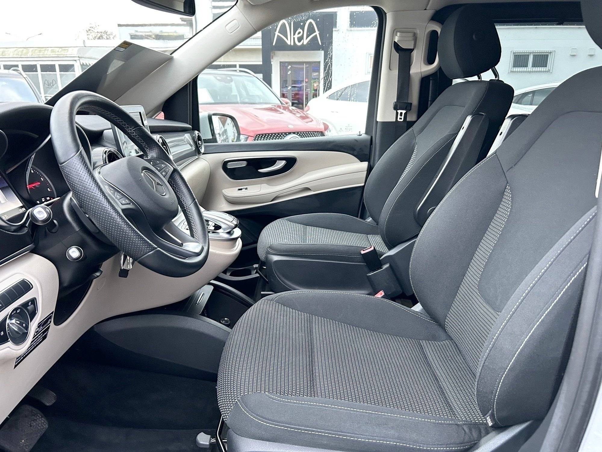 Mercedes MARCO POLO 250 D.