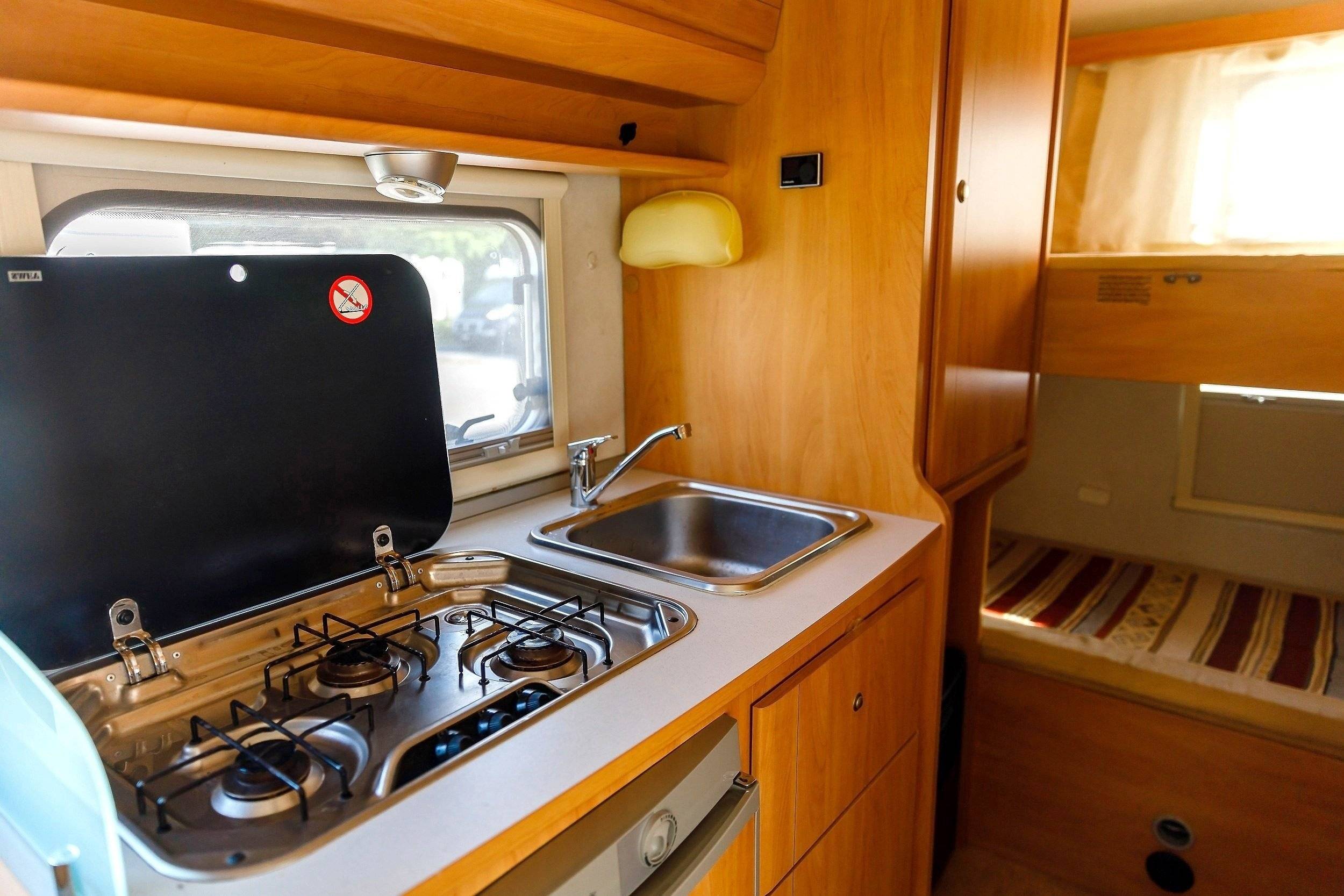 Angolo cucina Fiat - Yescapa
