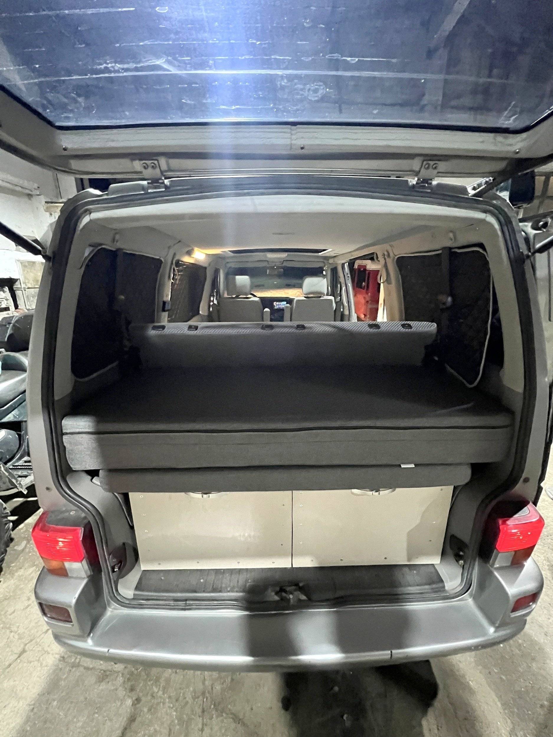 Berth Volkswagen T4 MULTIVAN - Yescapa