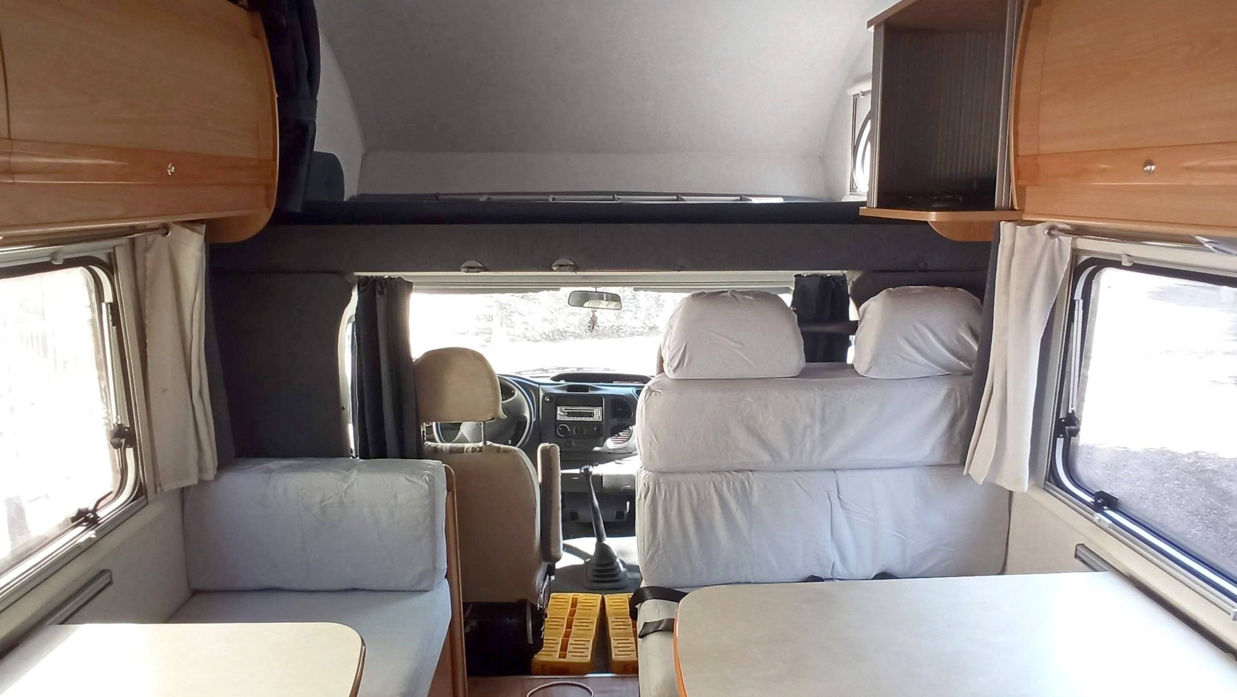 Dining Area Ford Transit - Yescapa