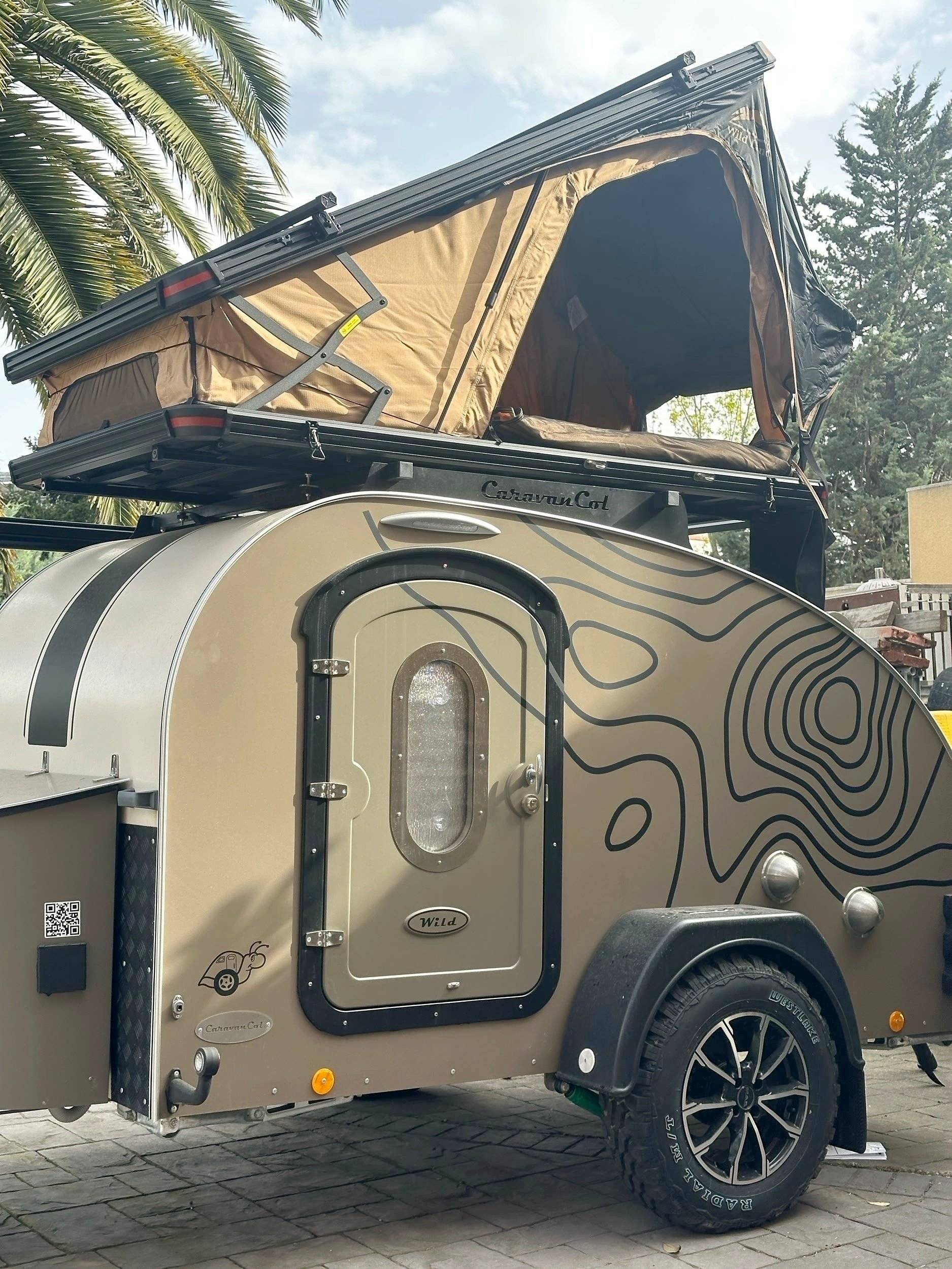 Front view from 3/4 . - Yescapa