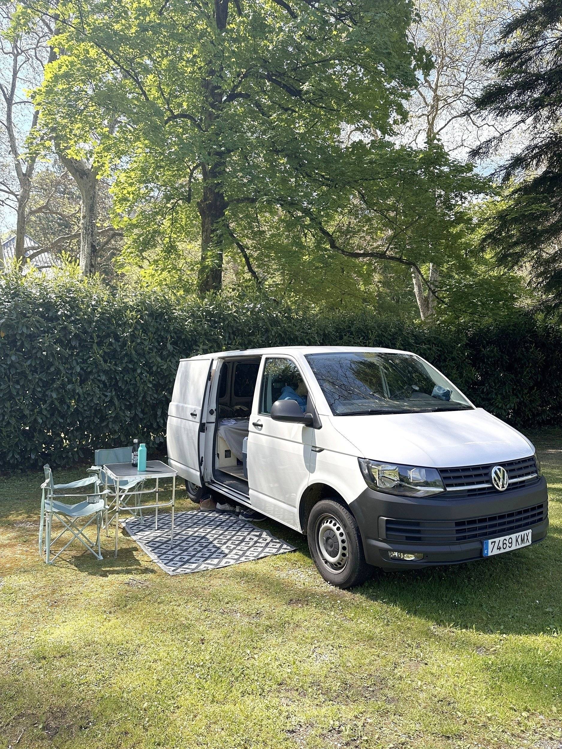 Vista del vehículo ángulo delantero Volkswagen - Yescapa