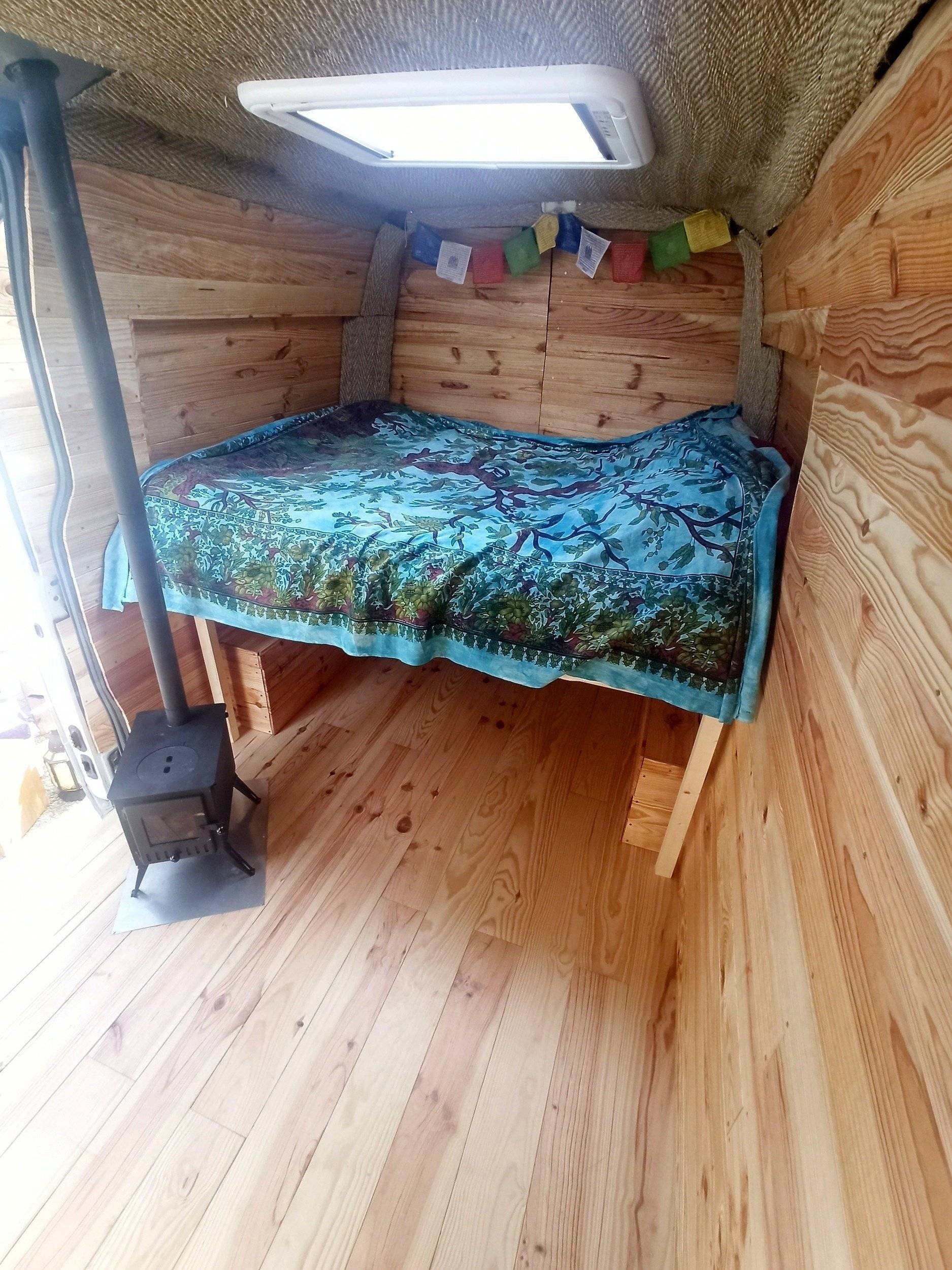 Vue avant de 3/4 Renault Master 3 - Yescapa