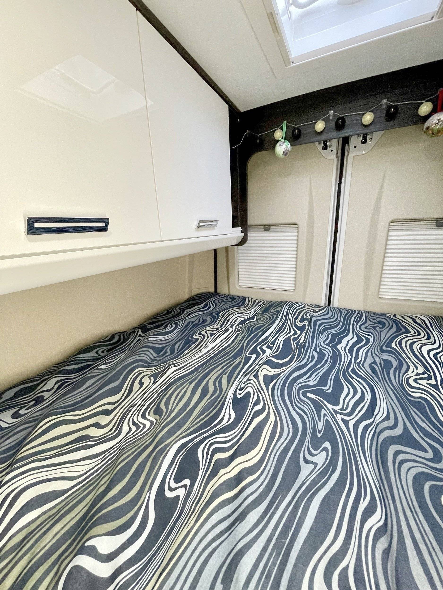 Benimar Benivan B144