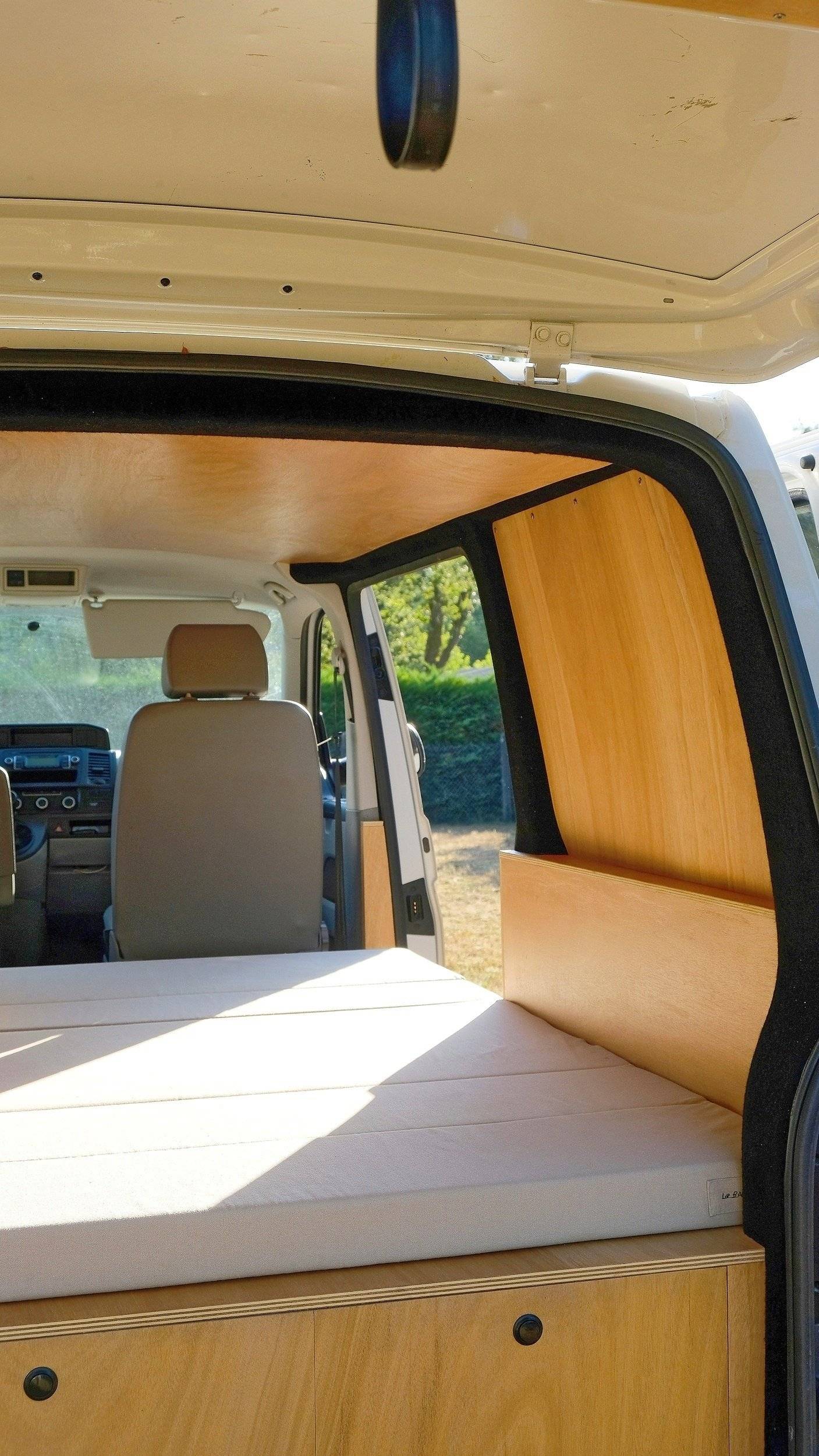 Volkswagen T5 2,0 l 102 ch