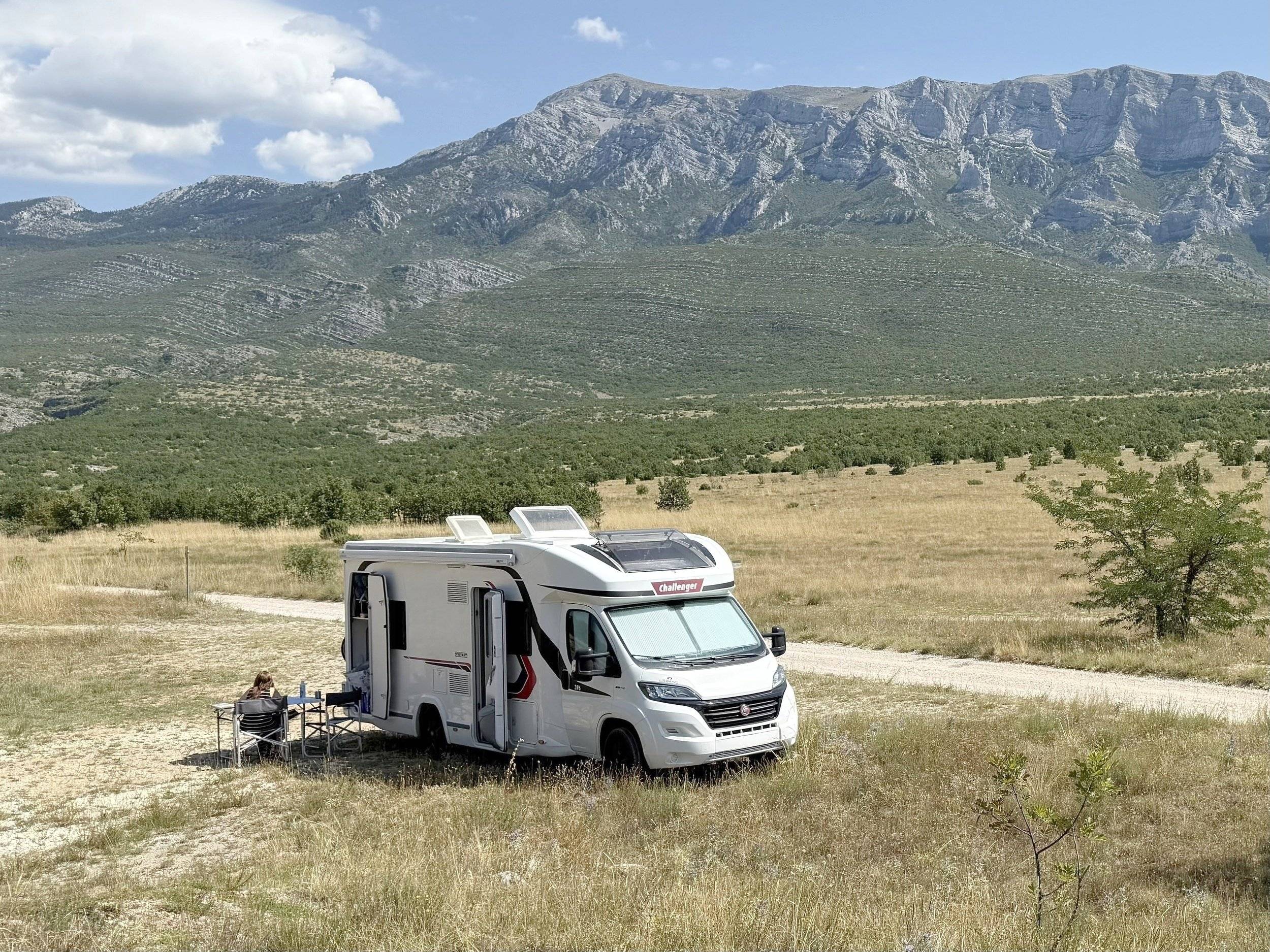 Vista del vehículo ángulo delantero Fiat FIAT DUCATO - Yescapa