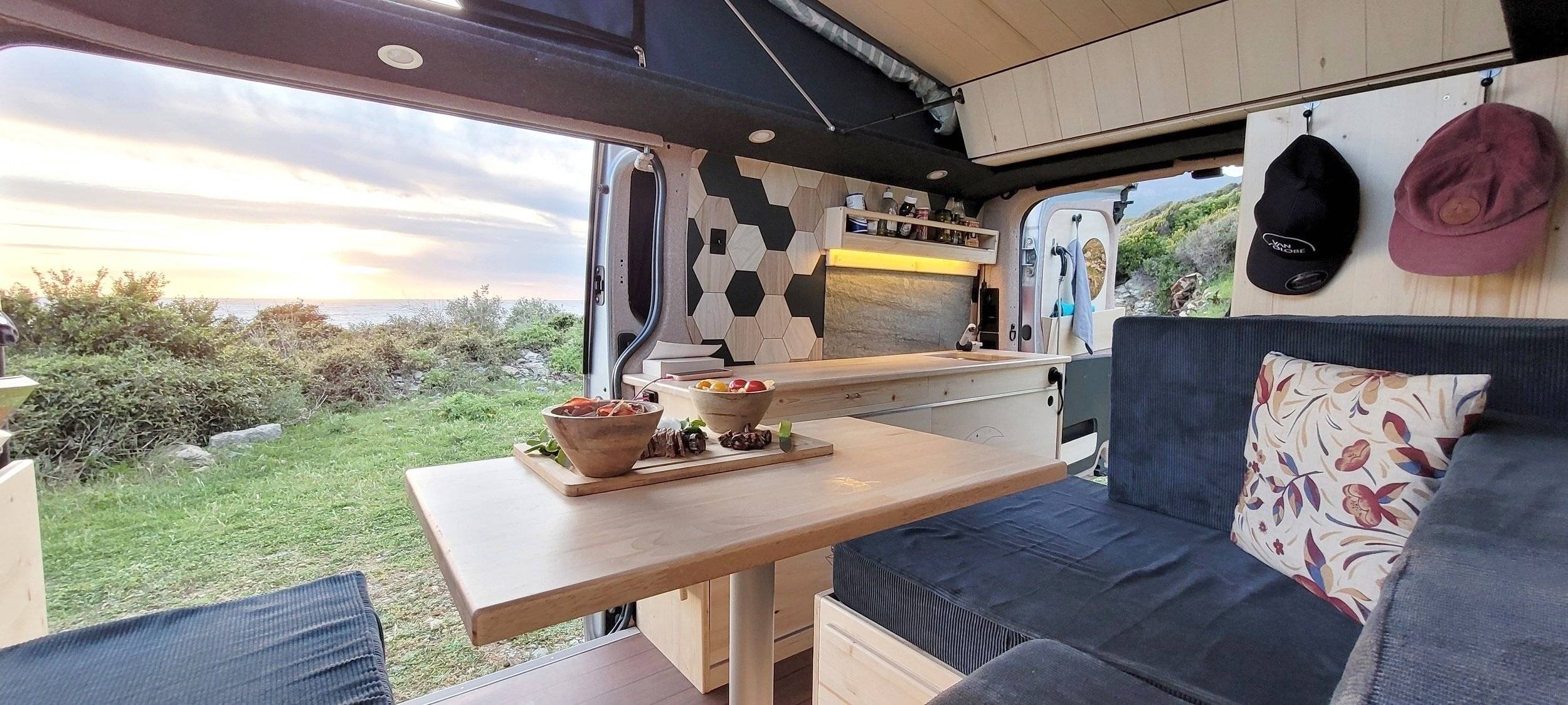 Van Globe RENAULT TRAFIC III Grand Confort