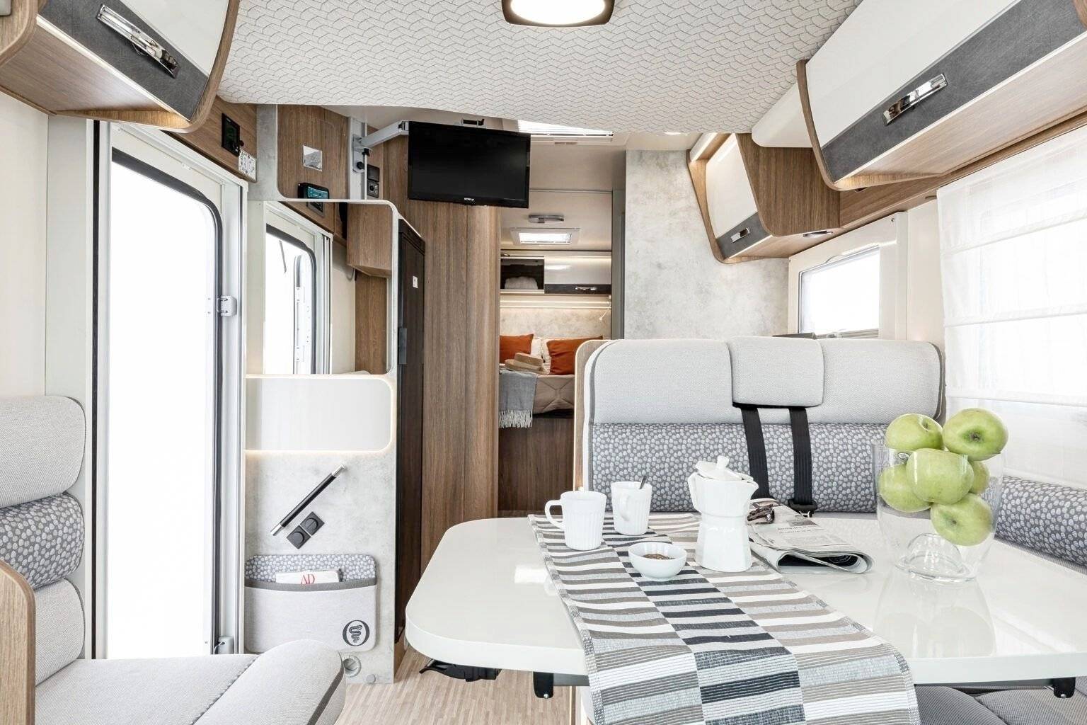 Front view from 3/4 Fiat - Yescapa