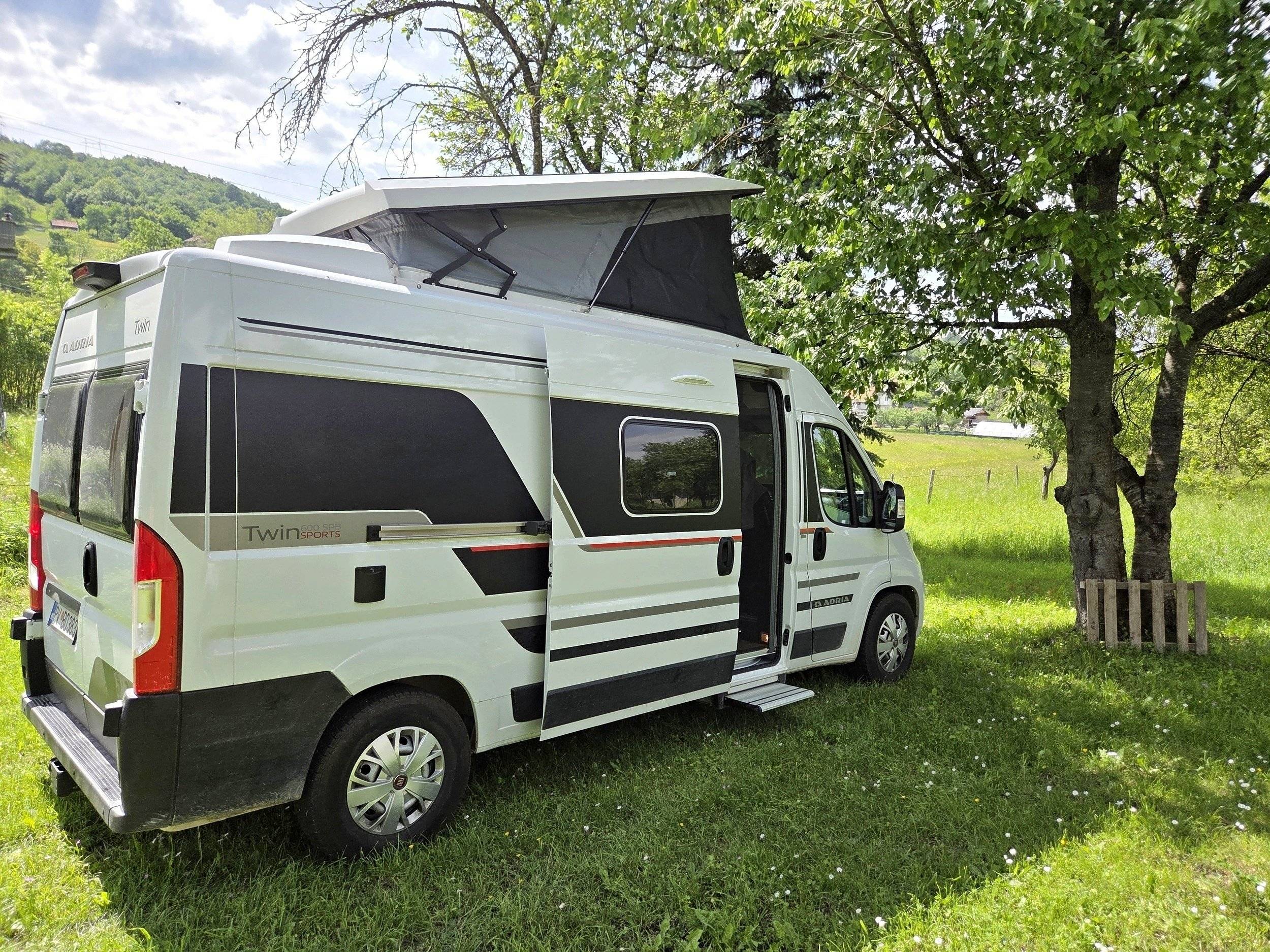 Adria TWIN SPORTS 600 SPB