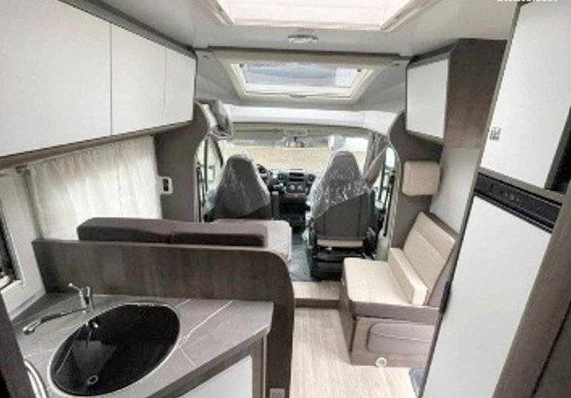 Dinette Ford FORD - Yescapa