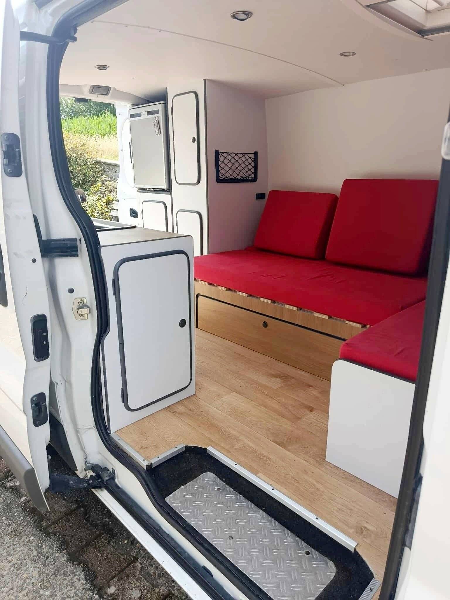 Le Van Occitan Renault trafic 2.0 DCI