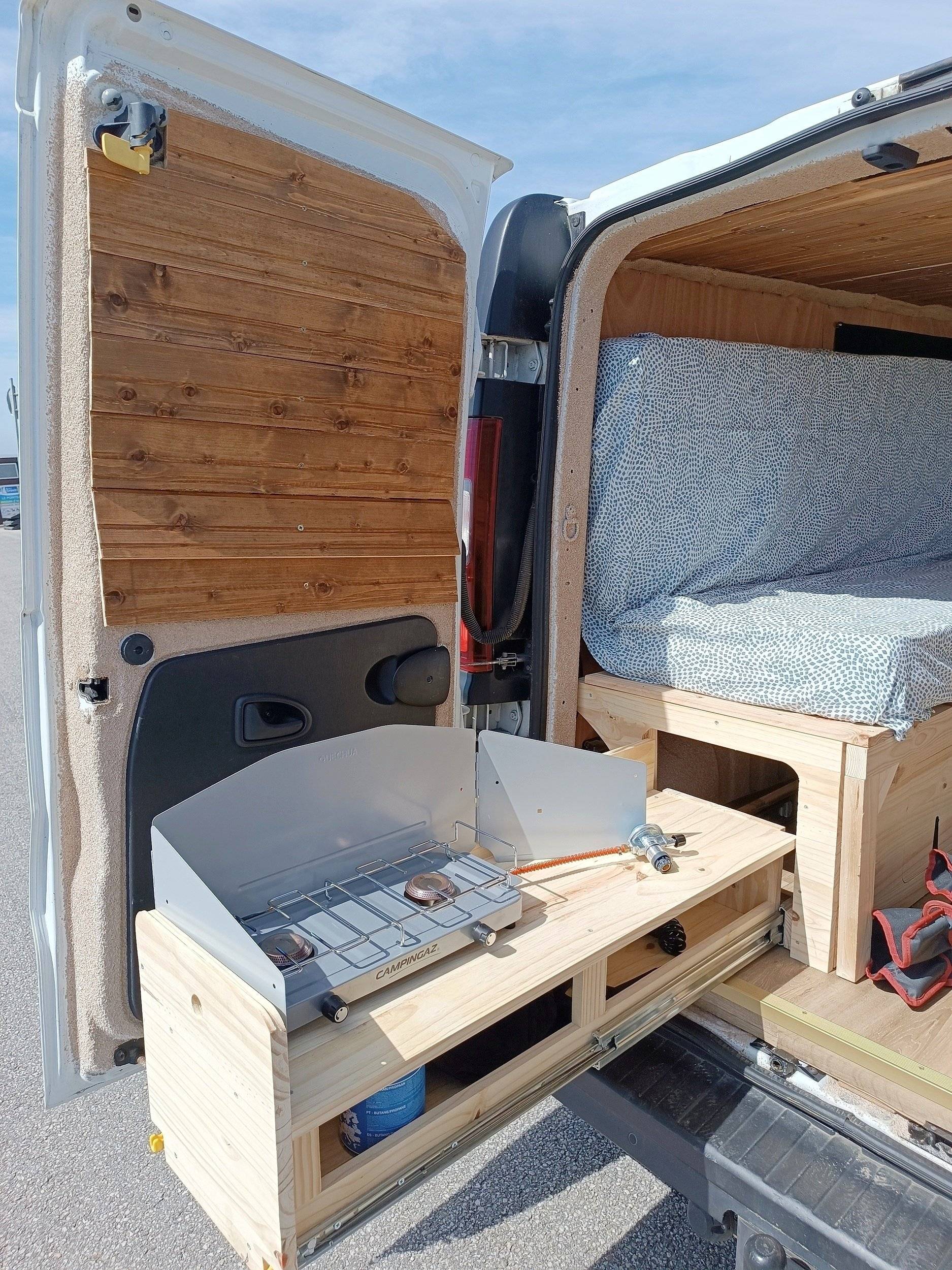 Kochnische Renault Trafic 1,6l 120 ch - Yescapa