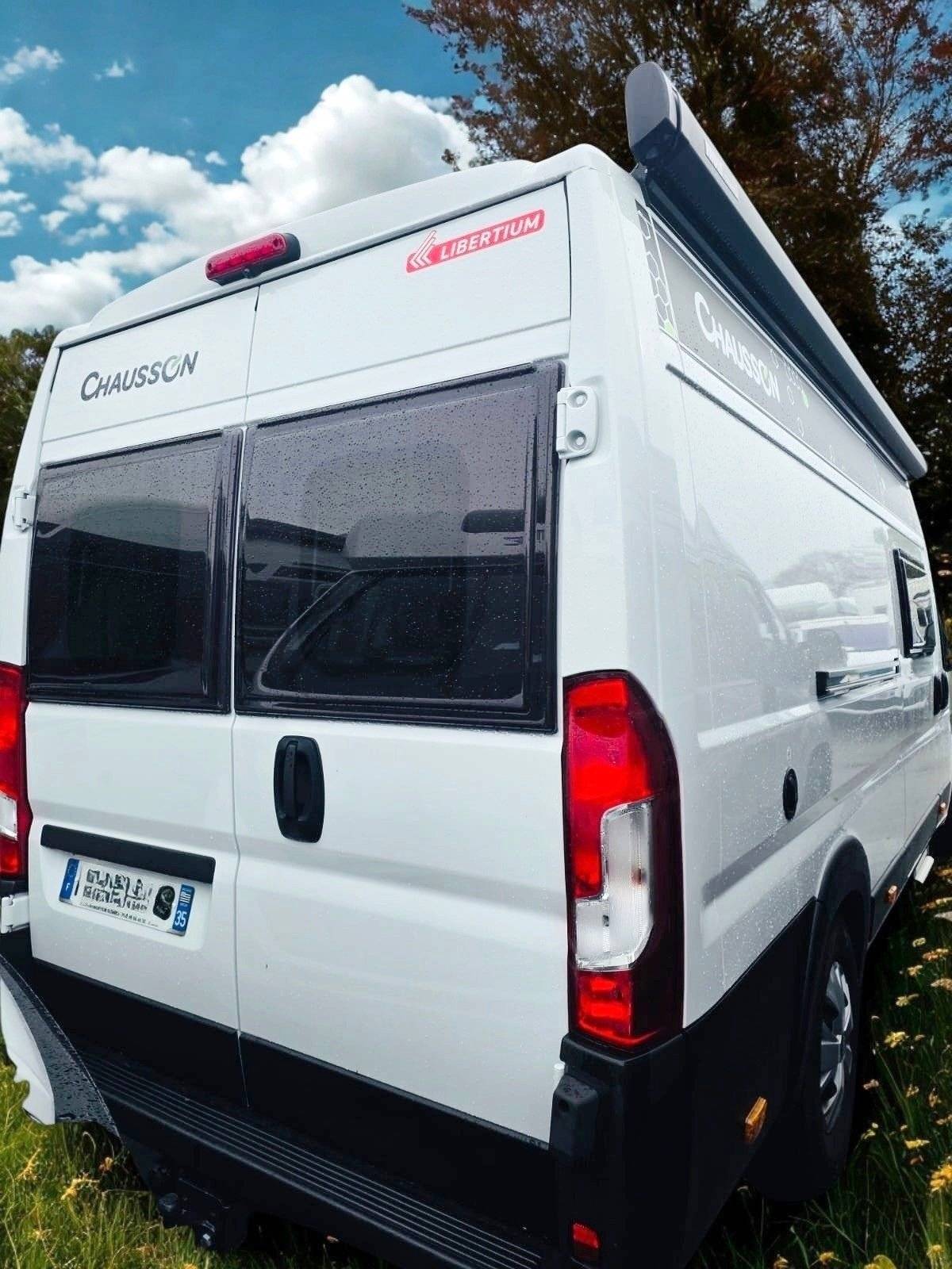 Chausson V697
